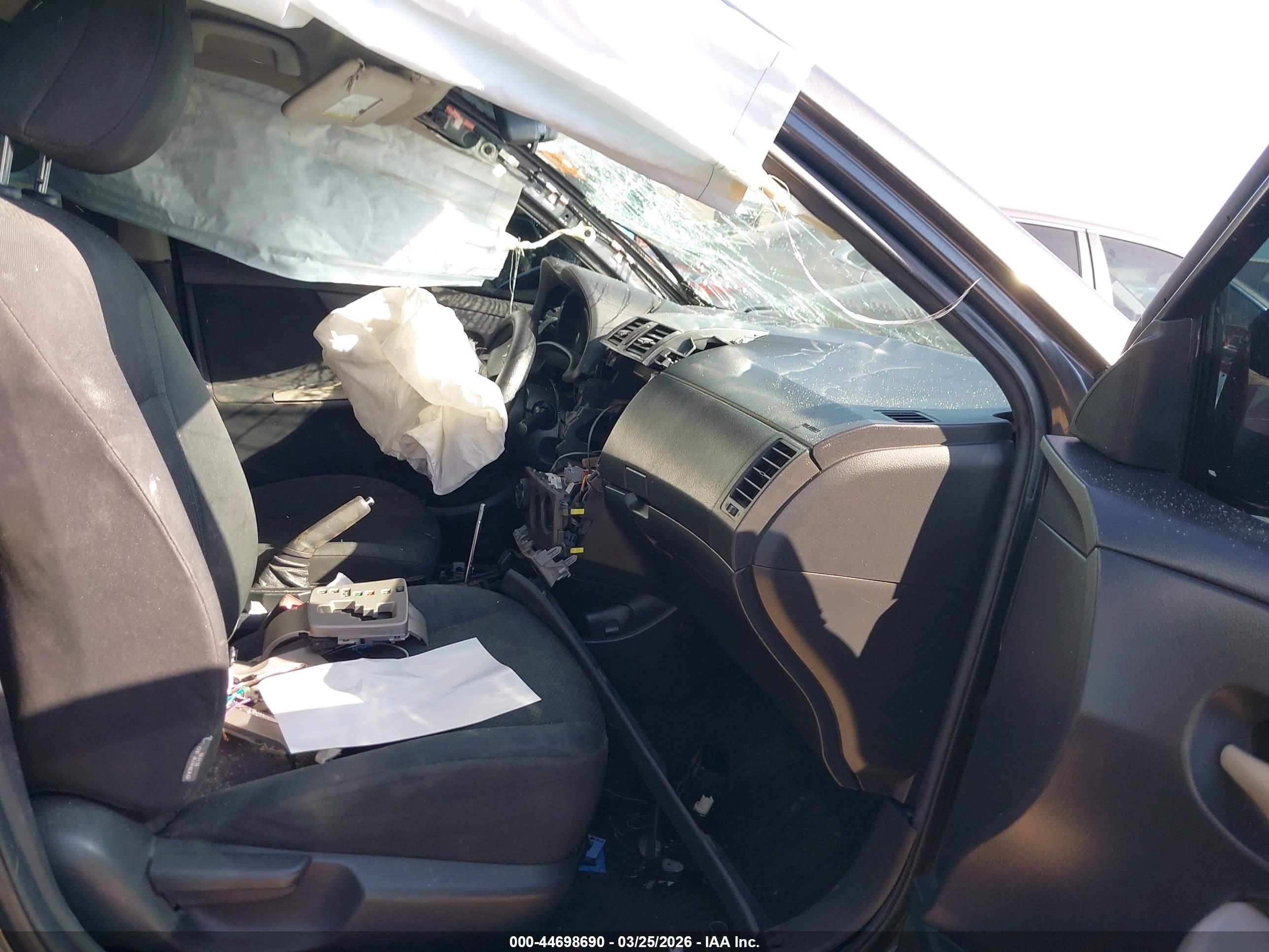 TOYOTA COROLLA image 5