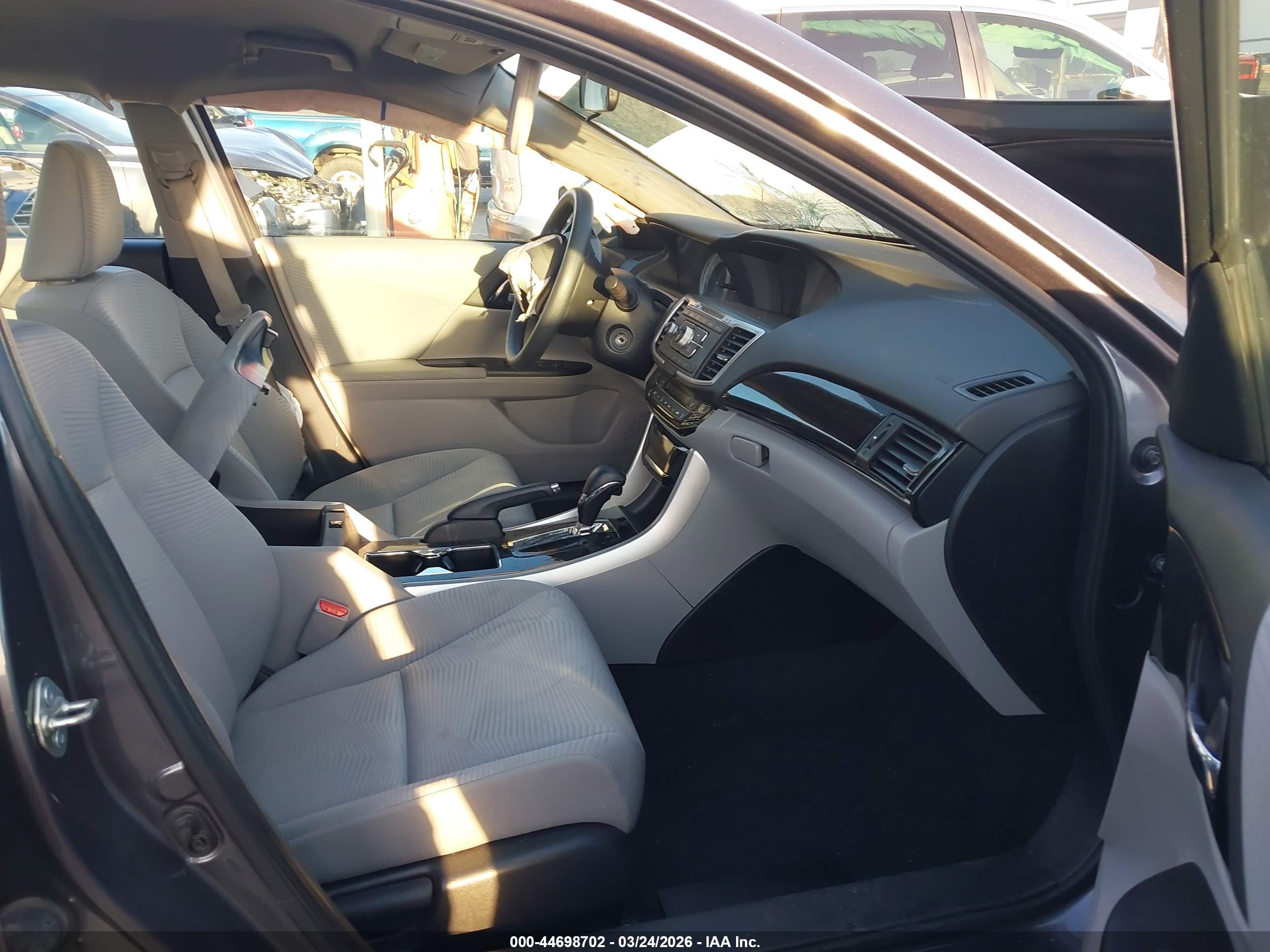 HONDA ACCORD image 5