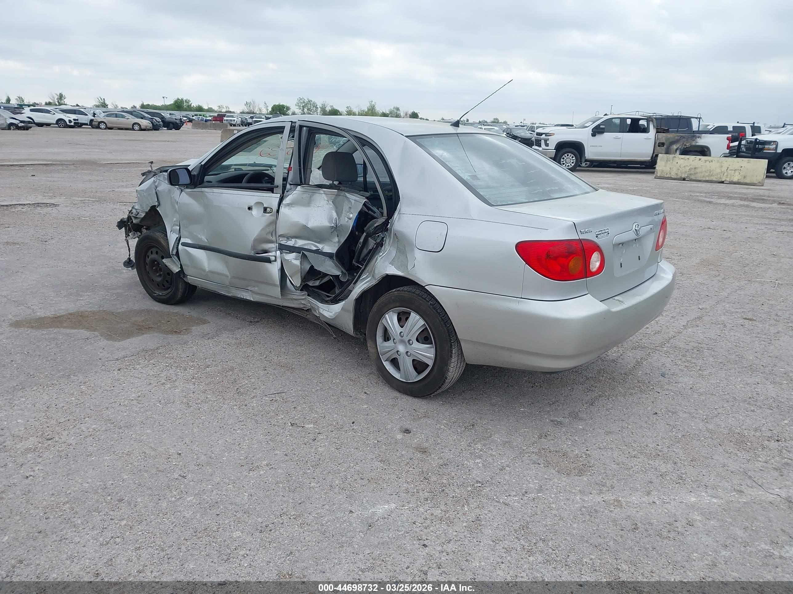 TOYOTA COROLLA image 3
