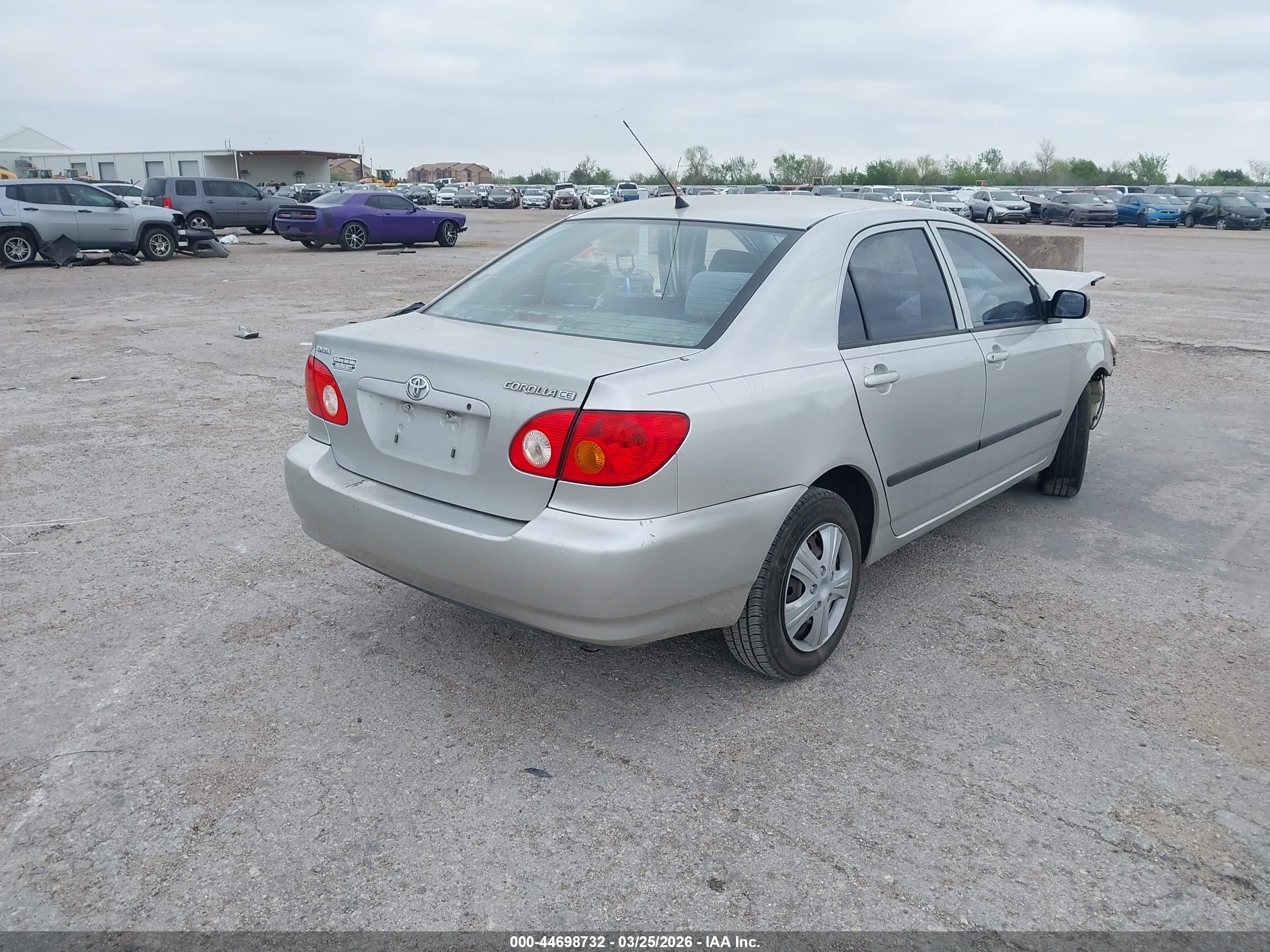 TOYOTA COROLLA image 4