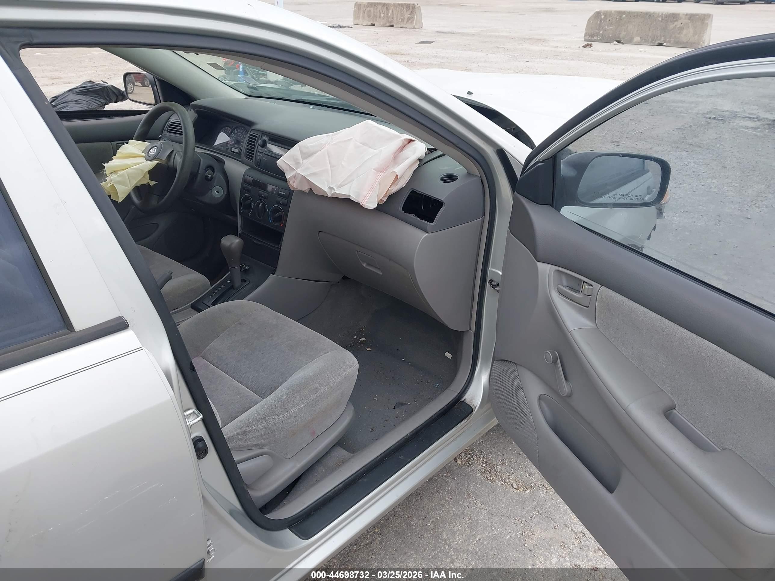 TOYOTA COROLLA image 5