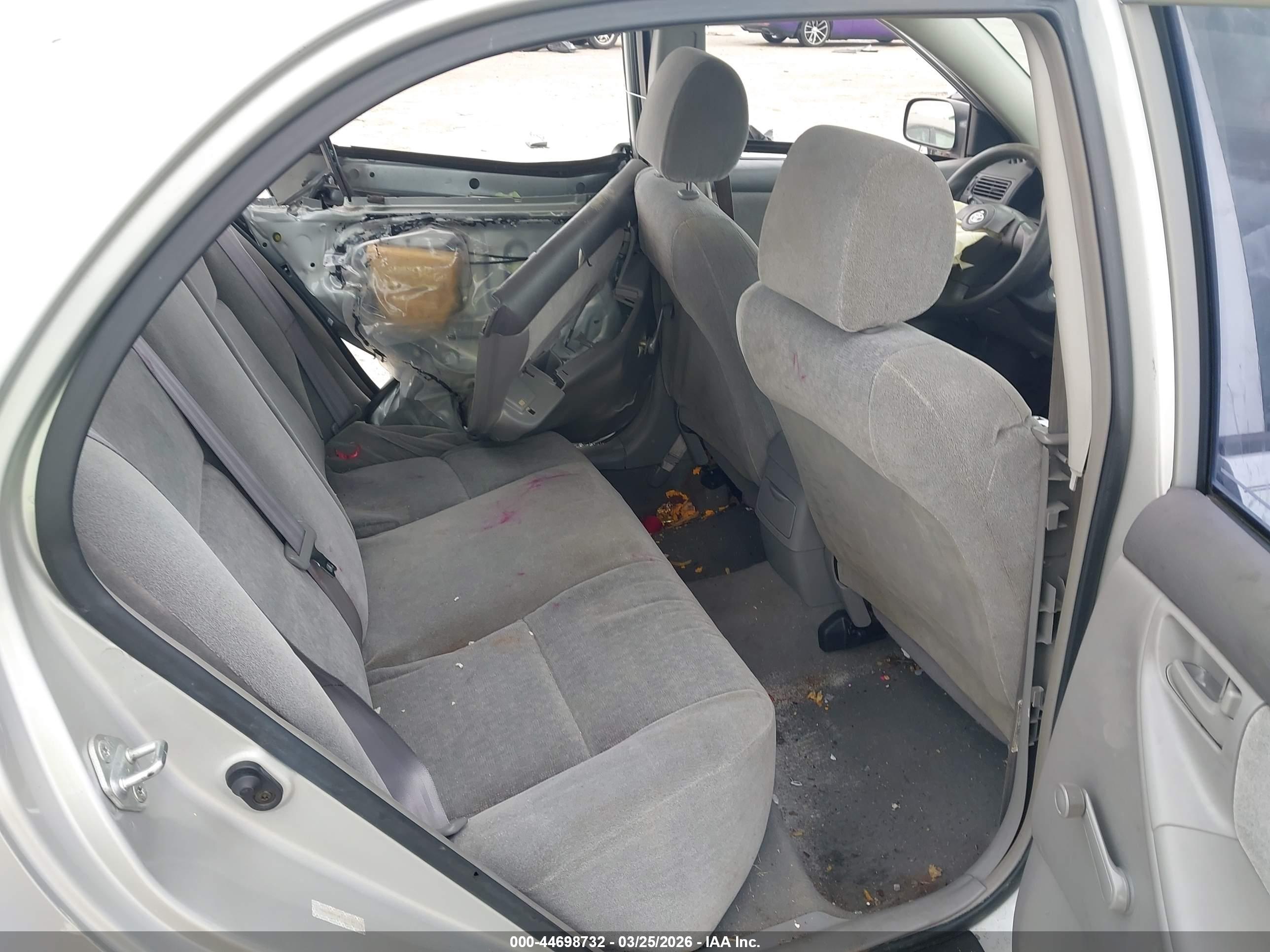 TOYOTA COROLLA image 8