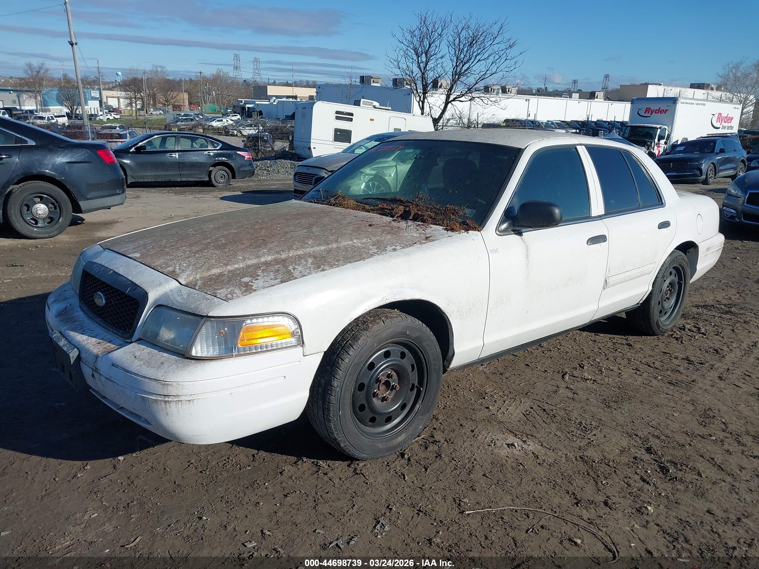 FORD CROWN image 2