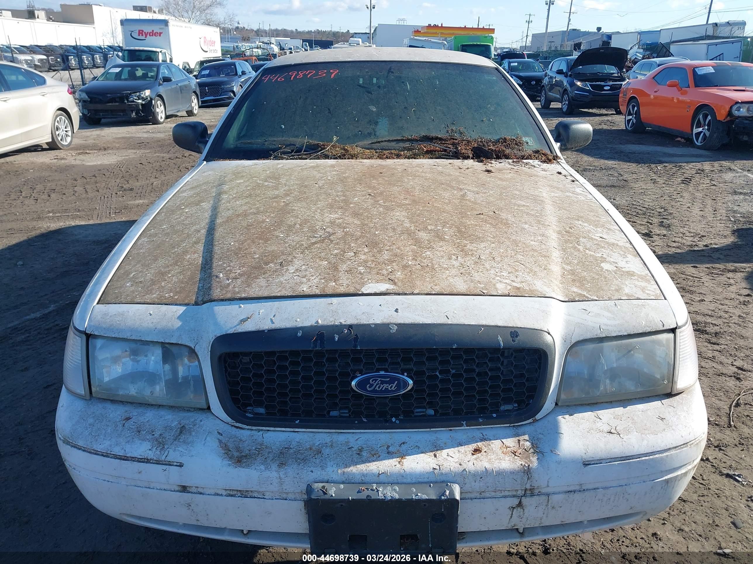 FORD CROWN image 6