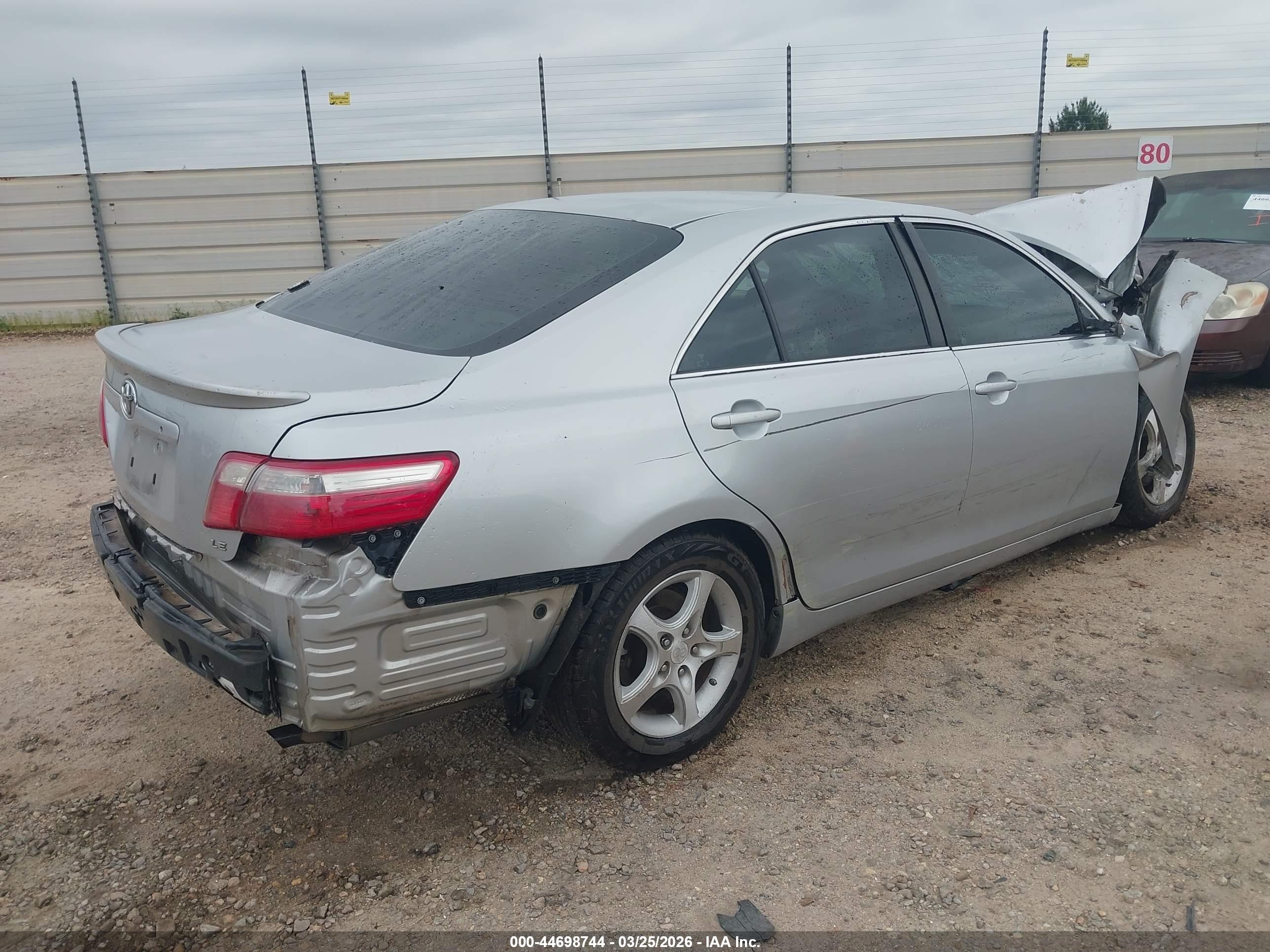 TOYOTA CAMRY image 4