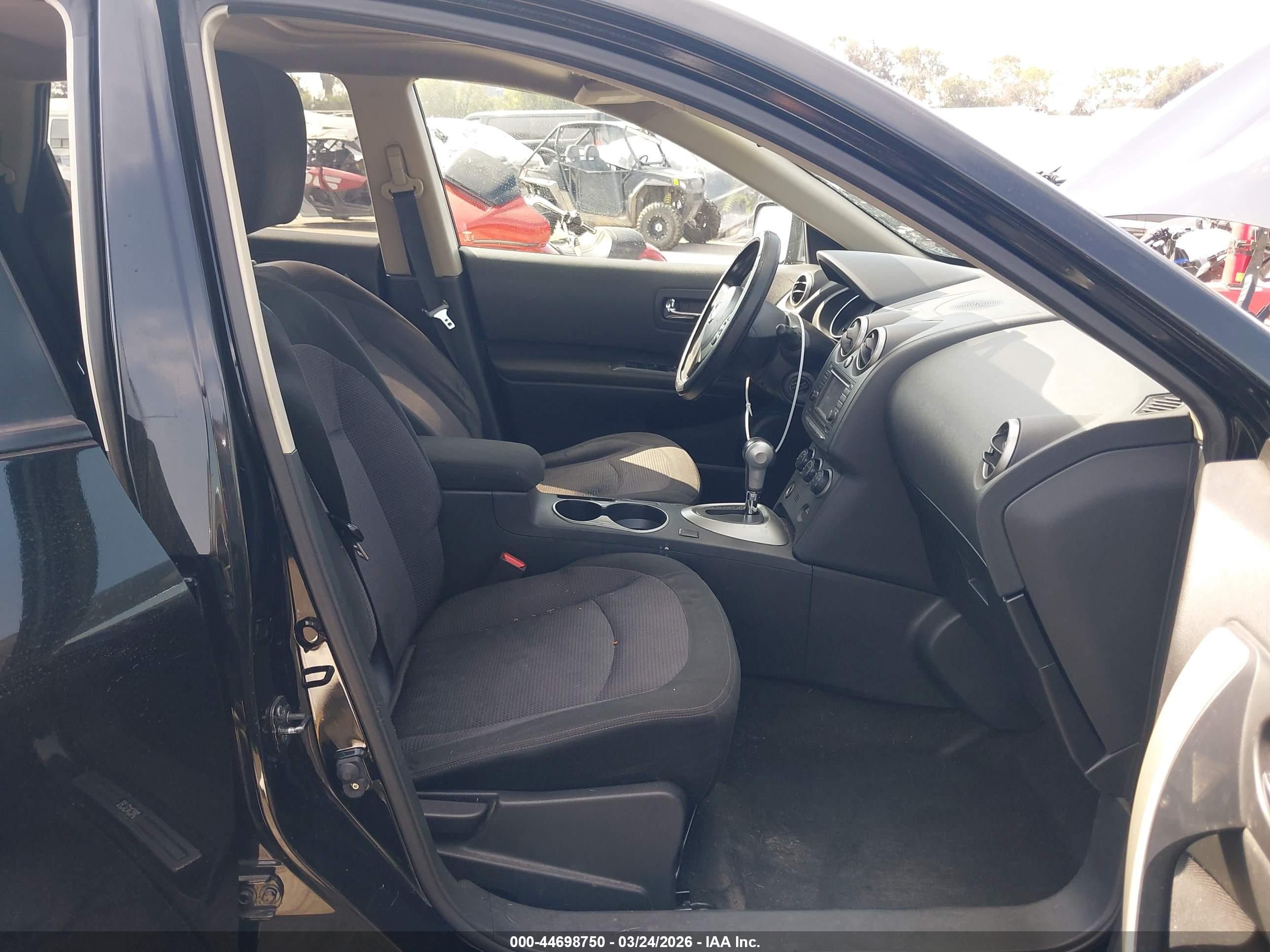 NISSAN ROGUE image 5