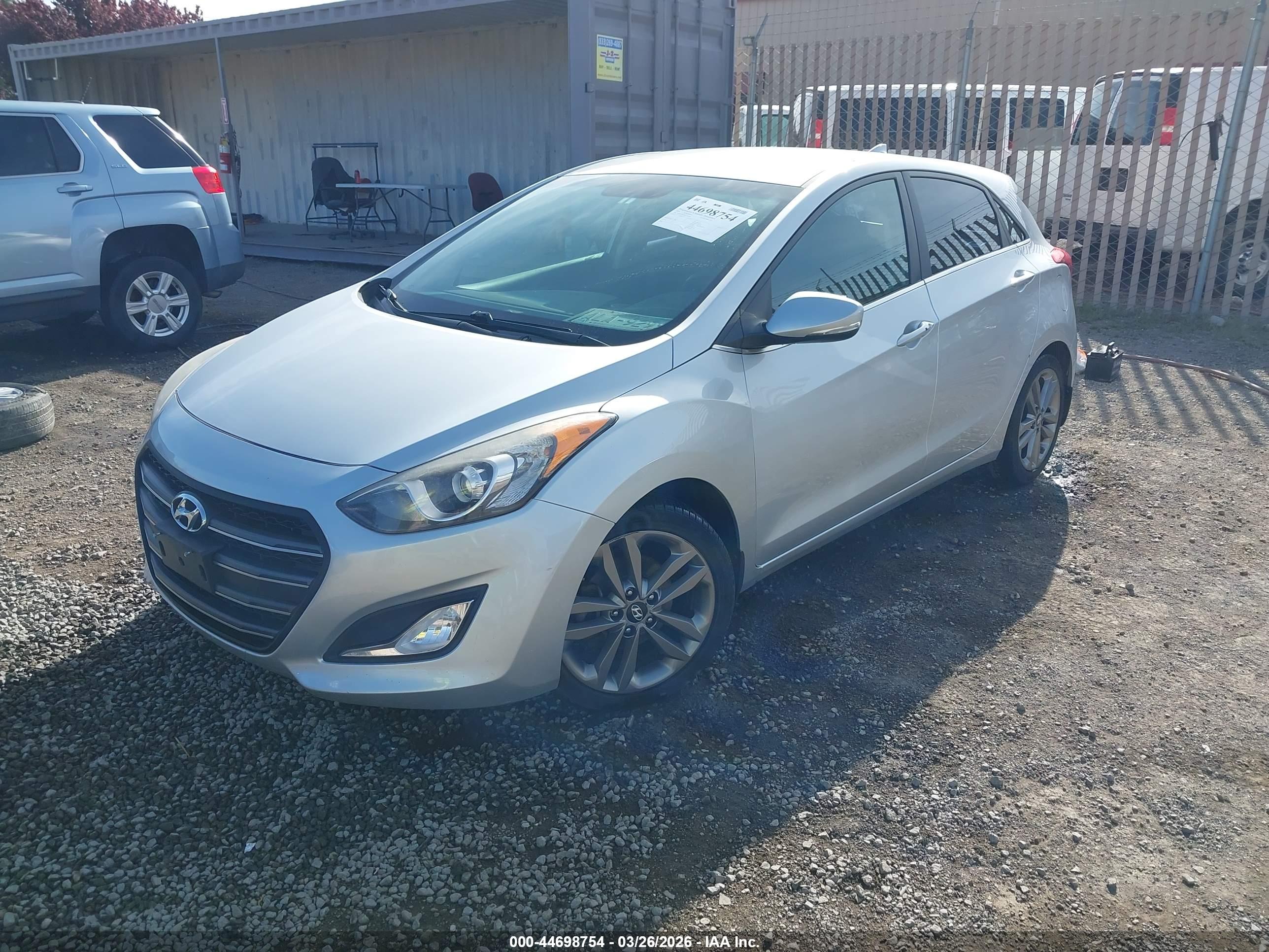 HYUNDAI ELANTRA image 2