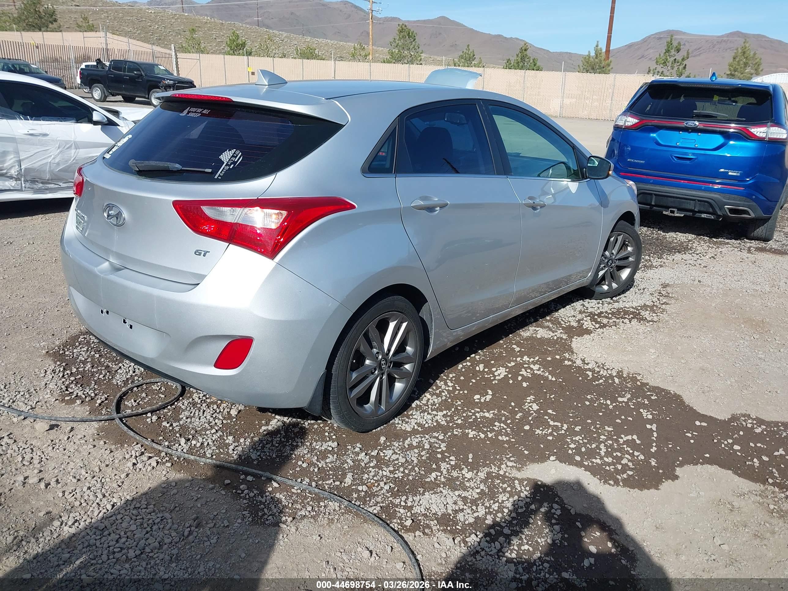 HYUNDAI ELANTRA image 4