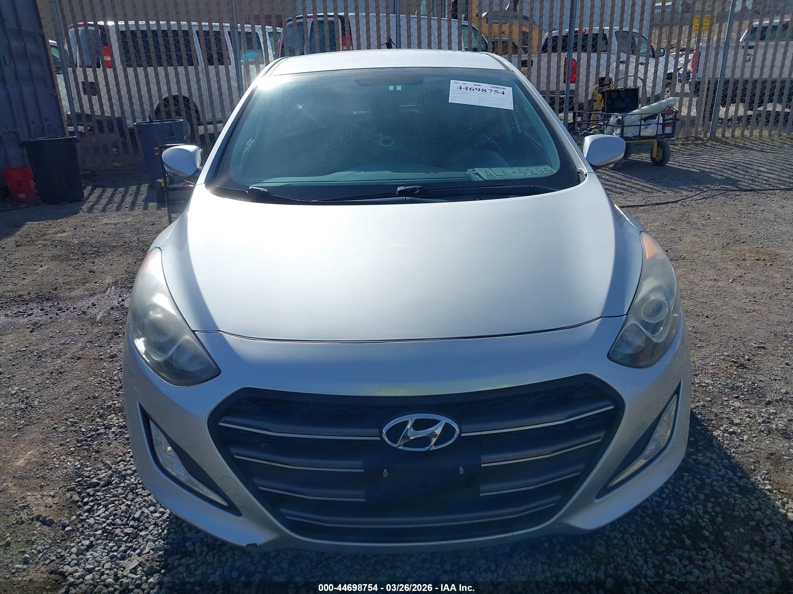 HYUNDAI ELANTRA image 6