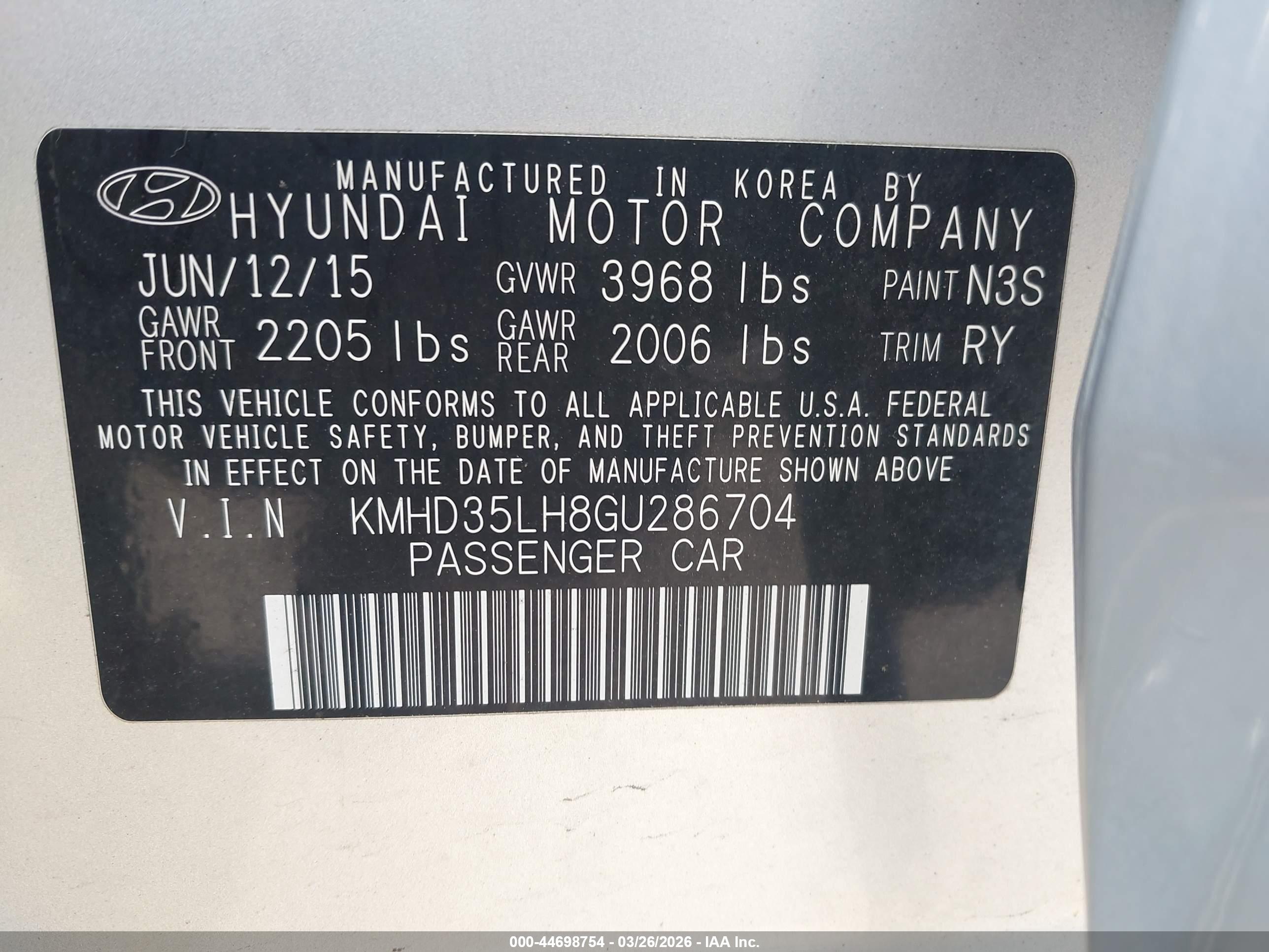 HYUNDAI ELANTRA image 9