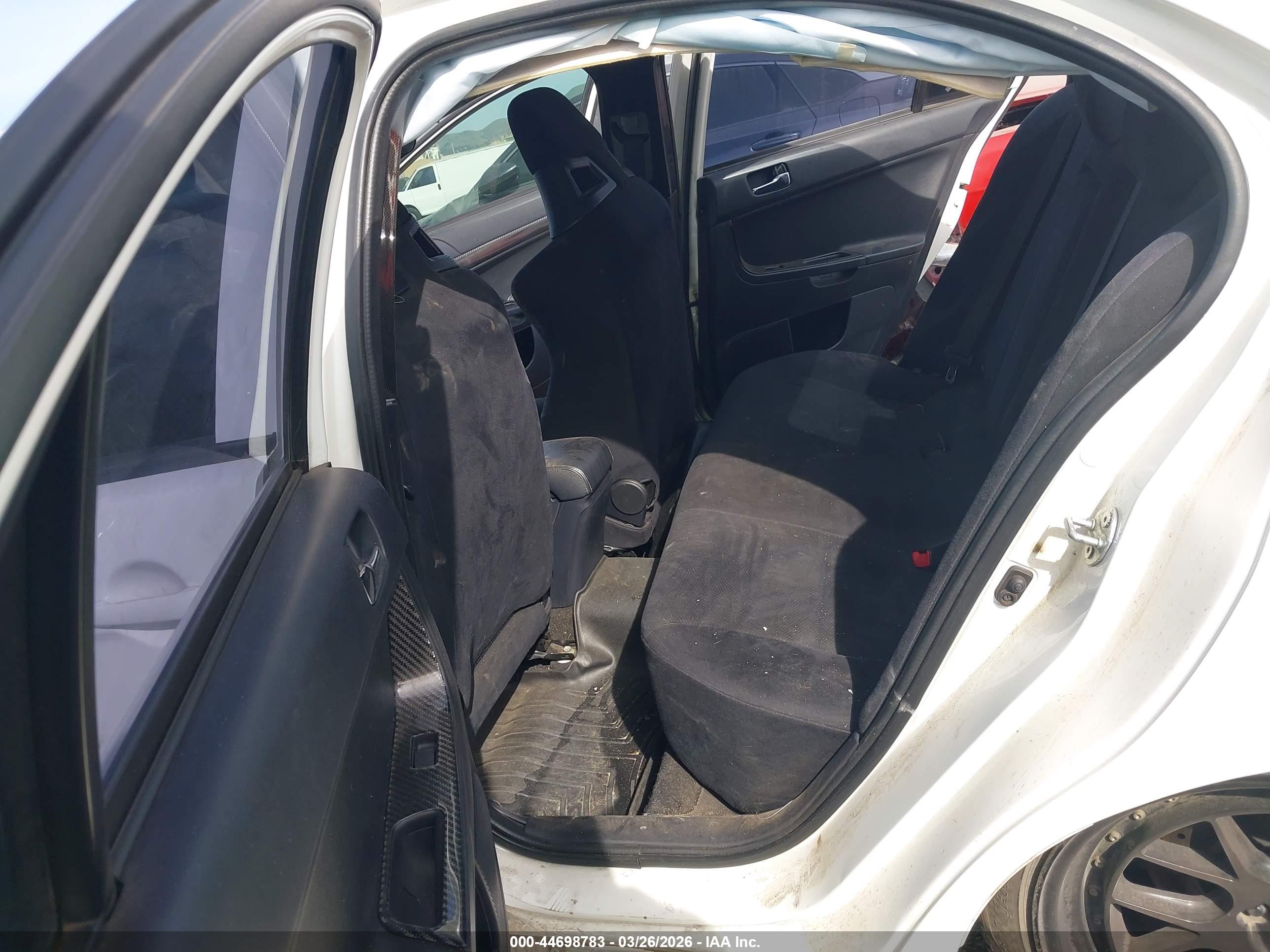 MITSUBISHI LANCER image 8