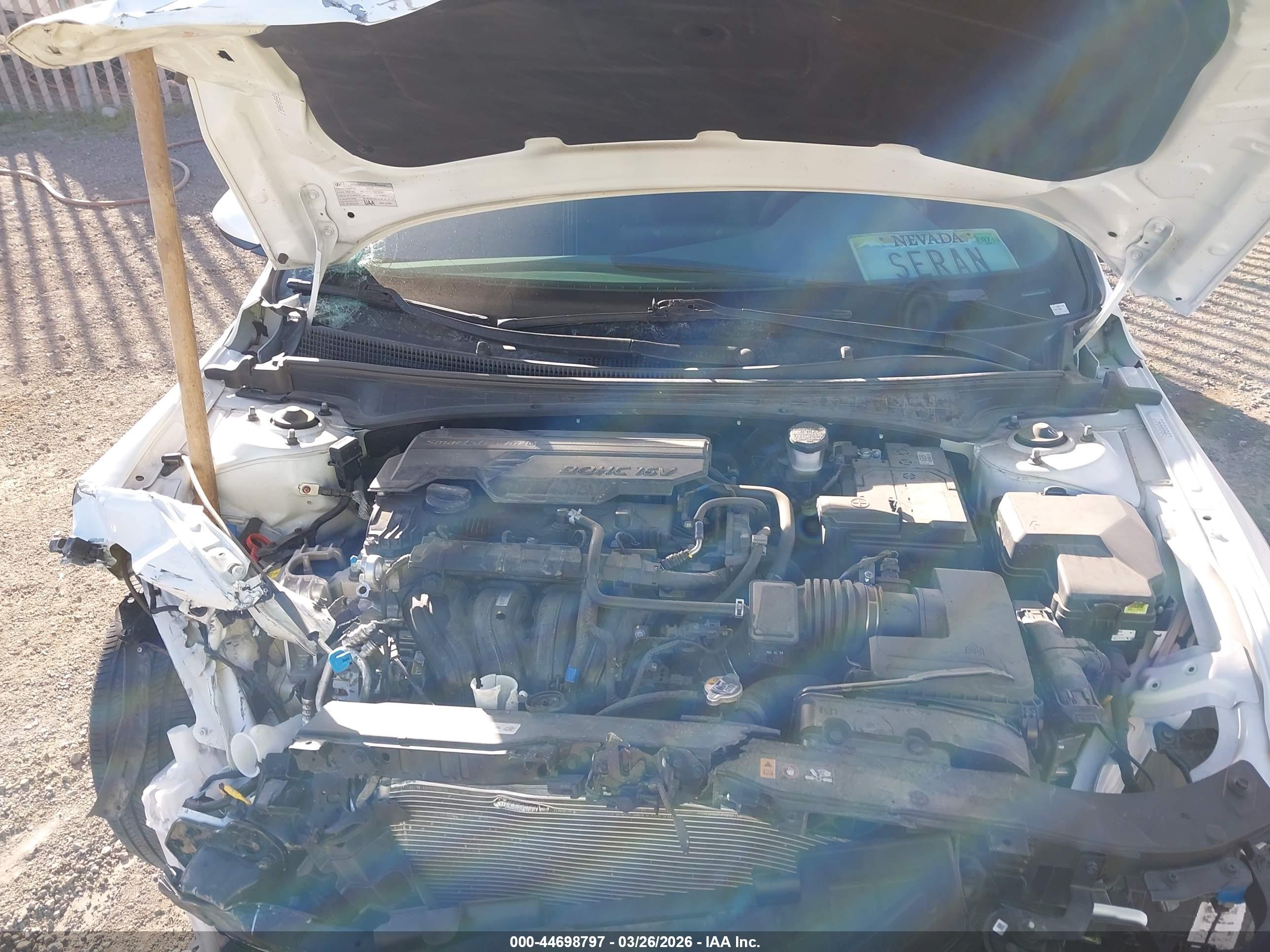 HYUNDAI ELANTRA image 10