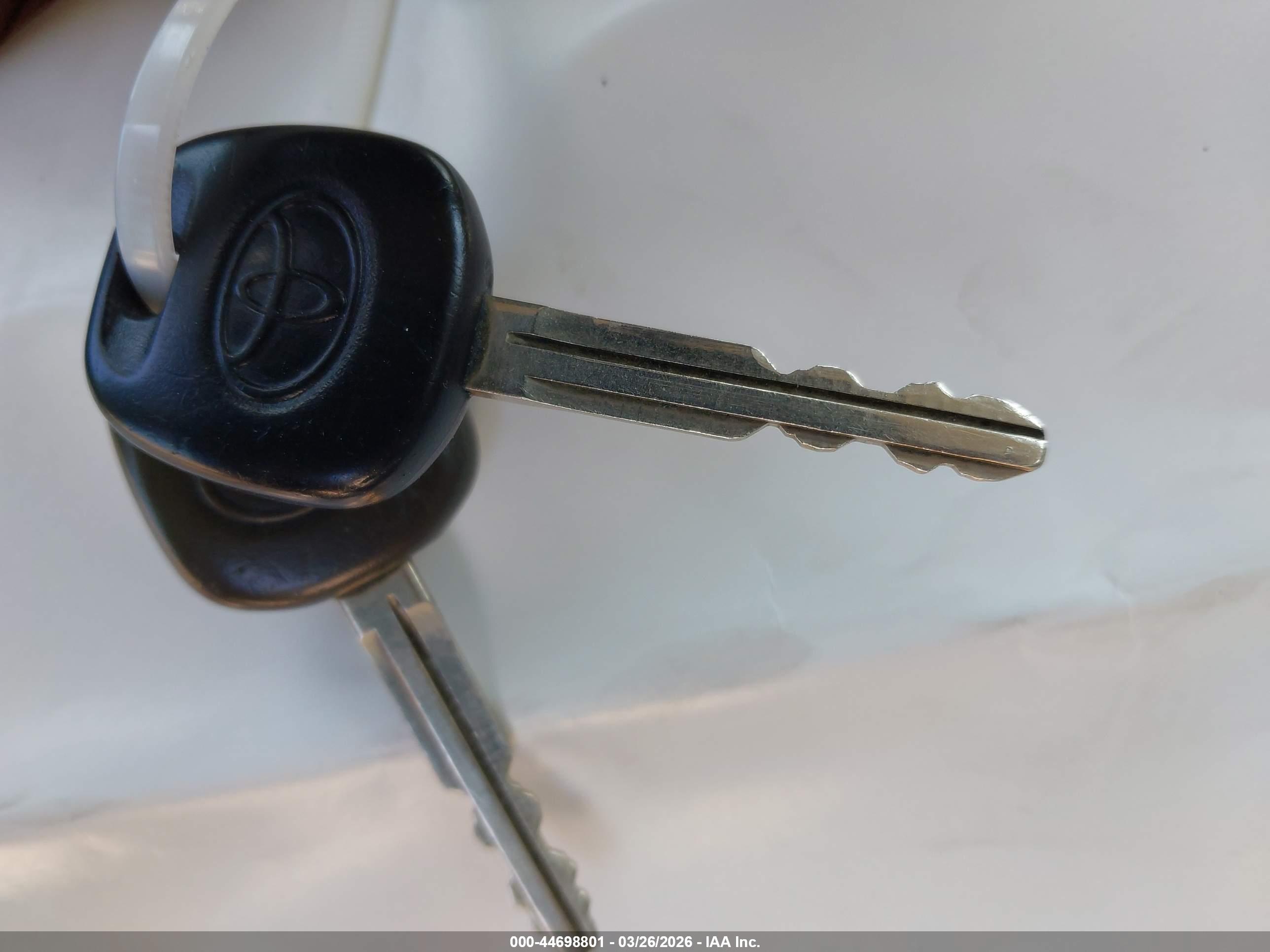 TOYOTA COROLLA image 11