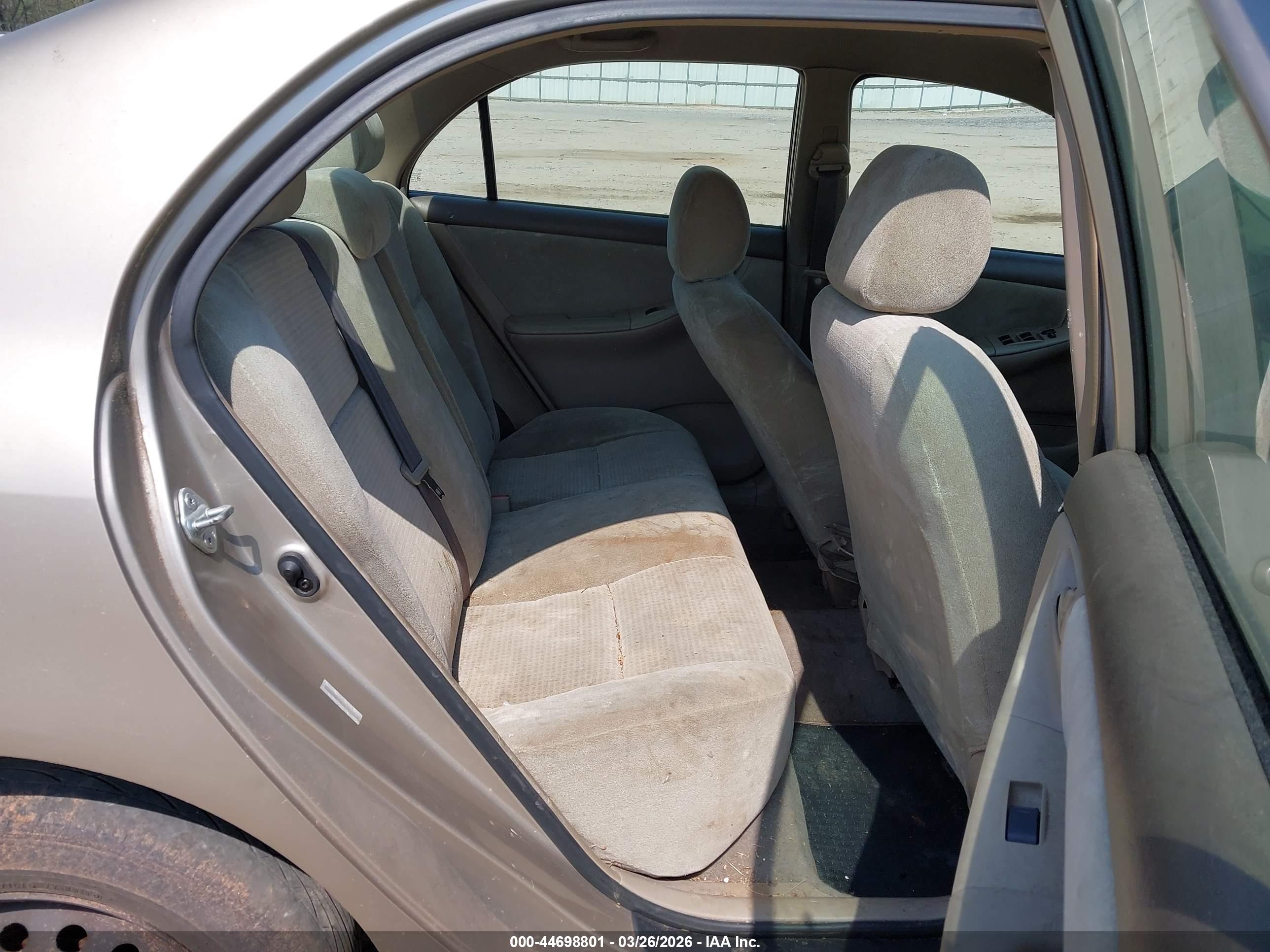 TOYOTA COROLLA image 8