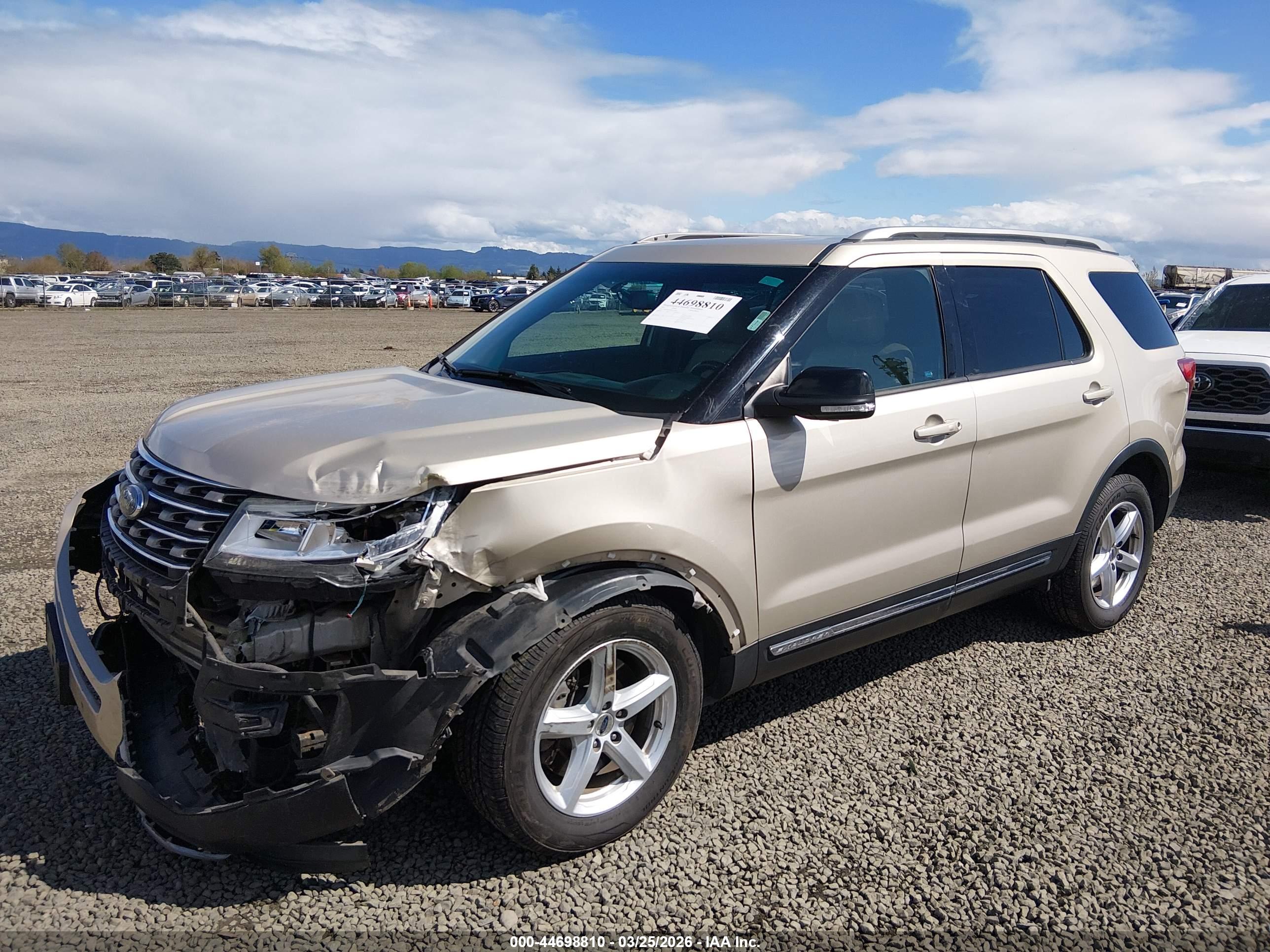 FORD EXPLORER image 2