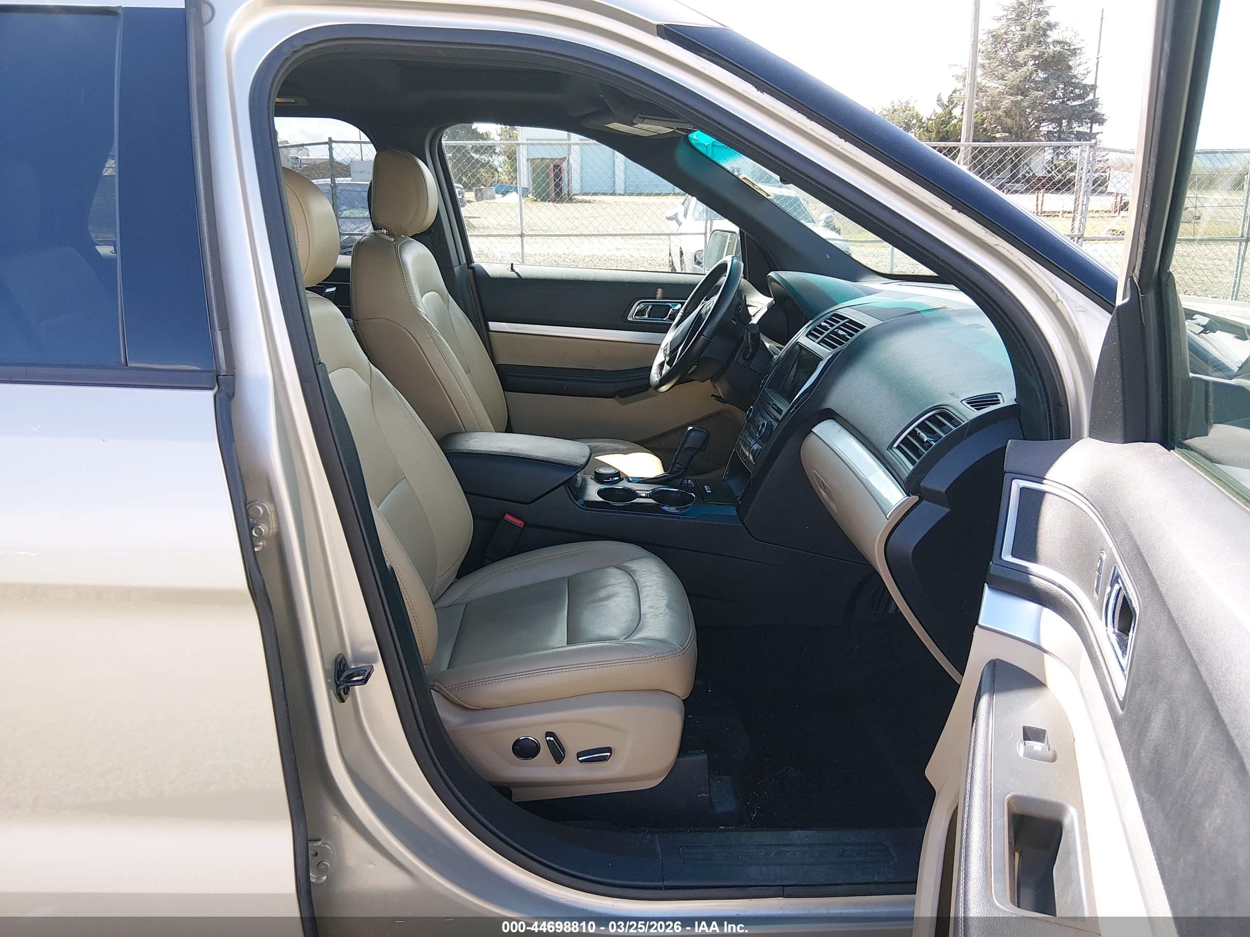 FORD EXPLORER image 5