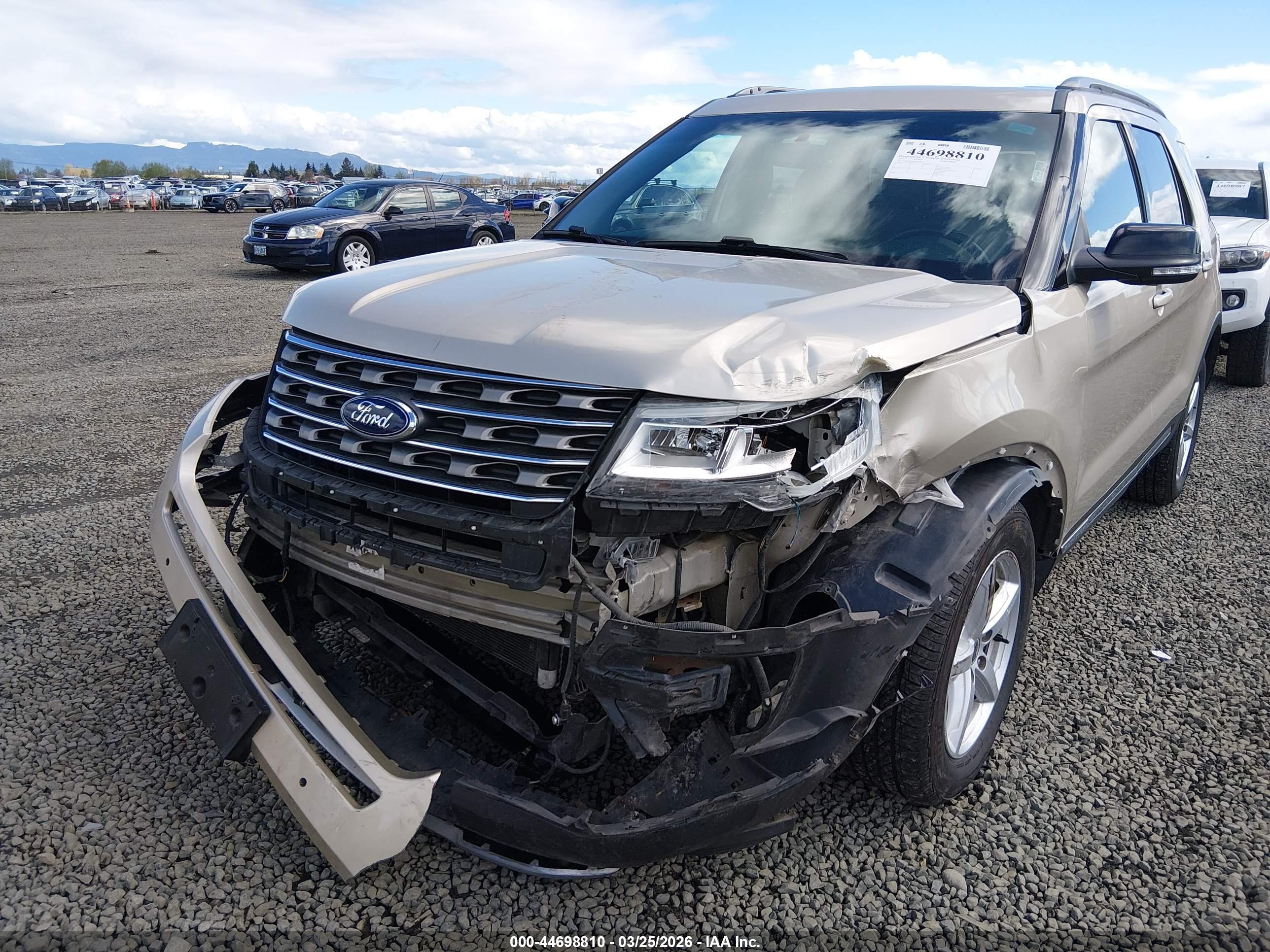 FORD EXPLORER image 6