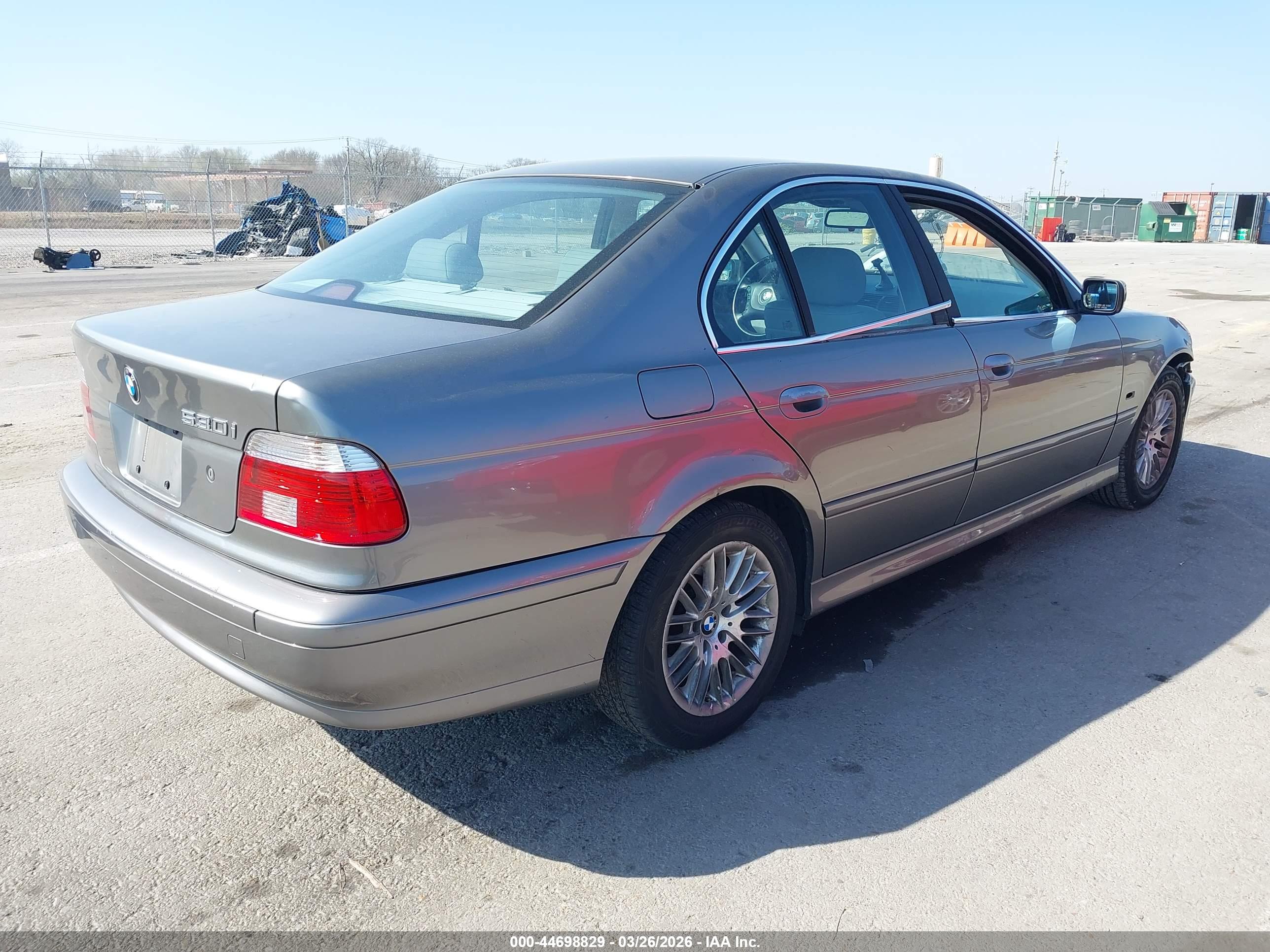 BMW 530IA image 4