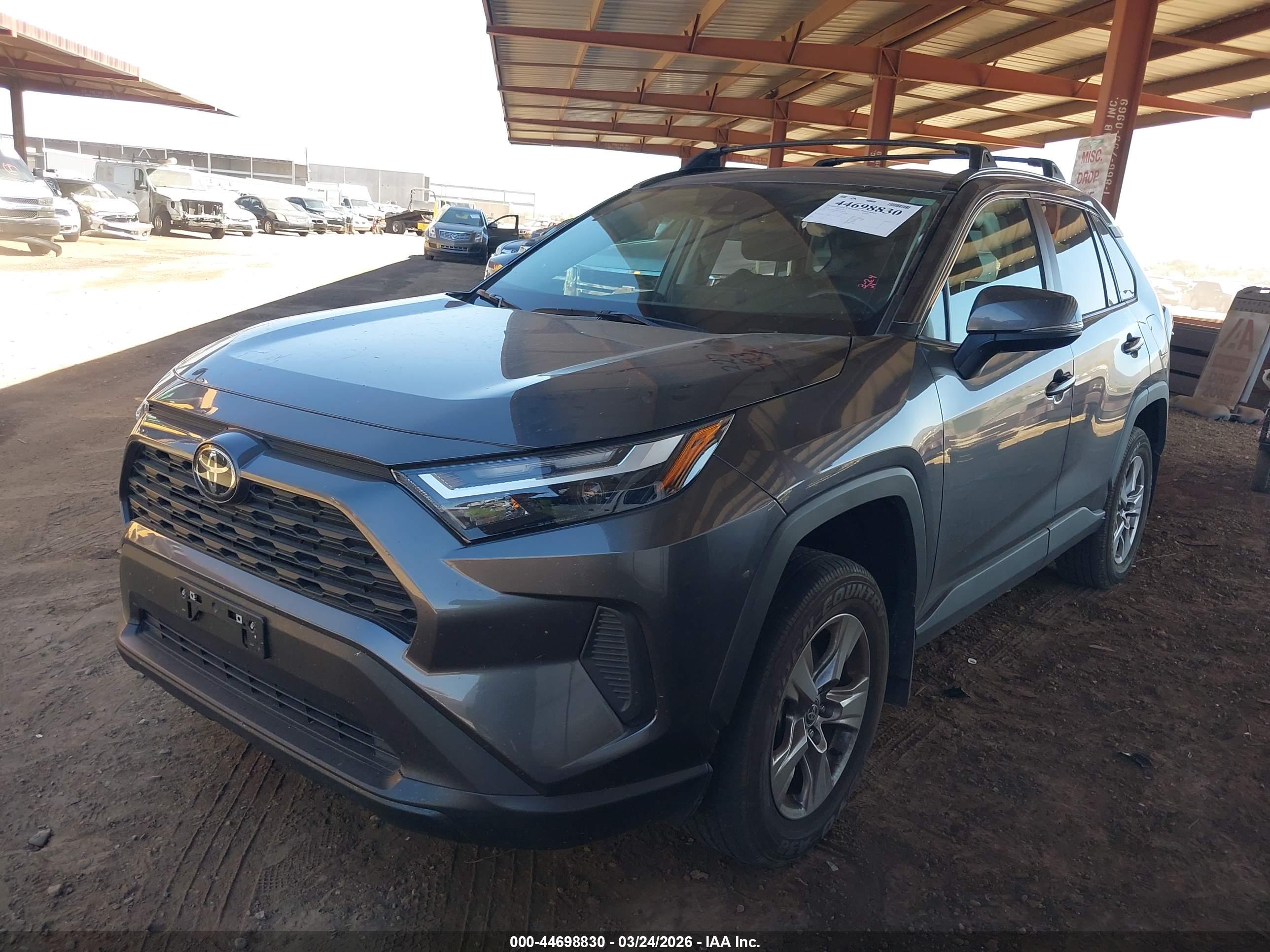 TOYOTA RAV4 image 2