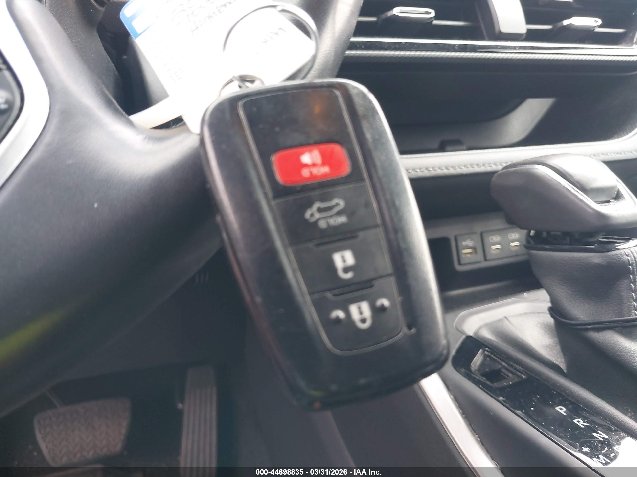 TOYOTA HIGHLANDER image 11