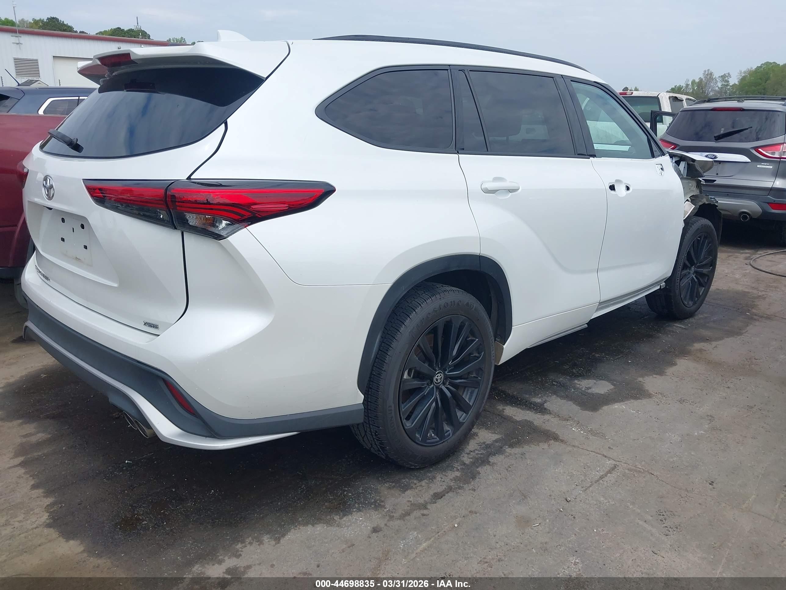 TOYOTA HIGHLANDER image 4