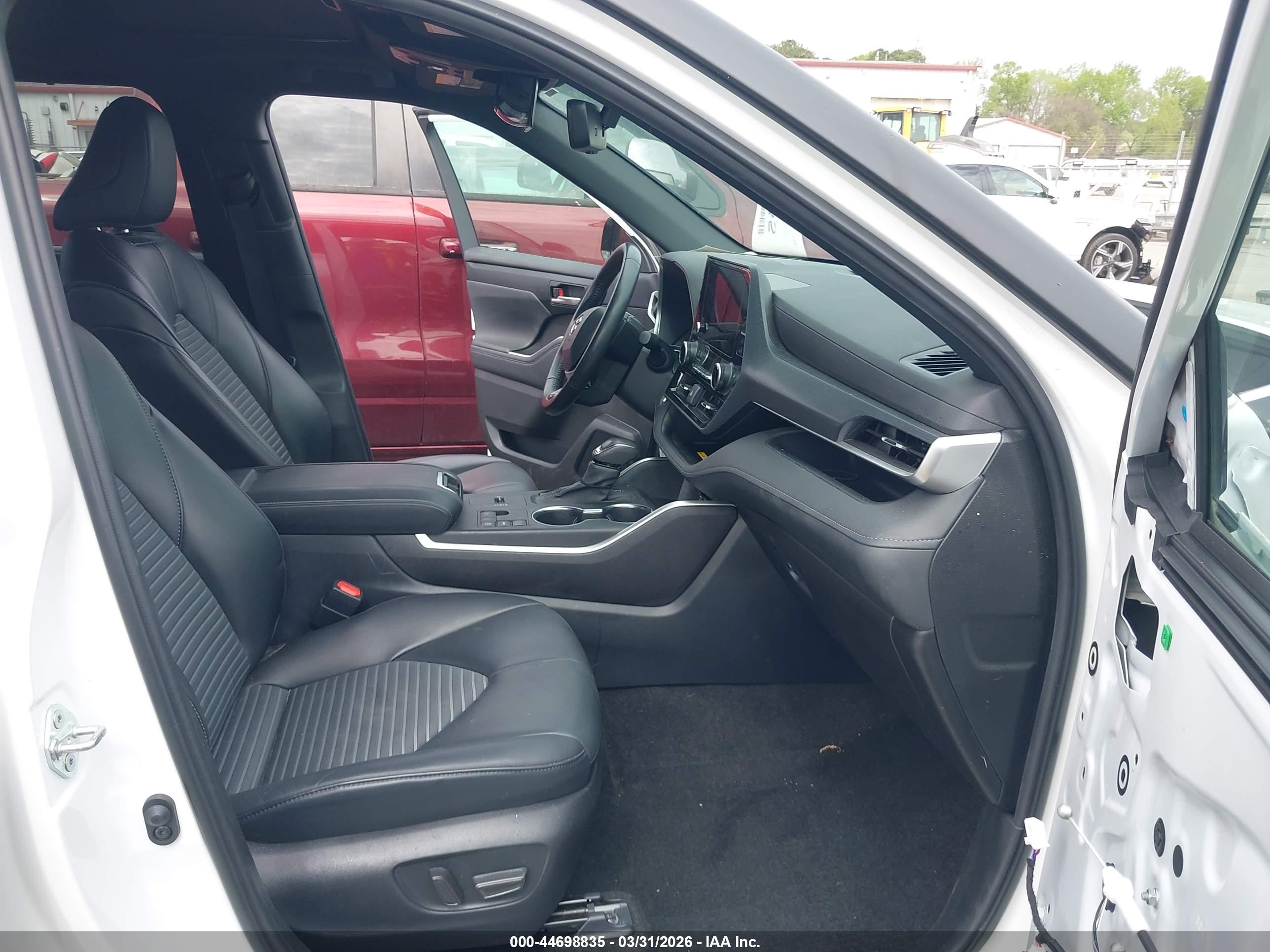TOYOTA HIGHLANDER image 5