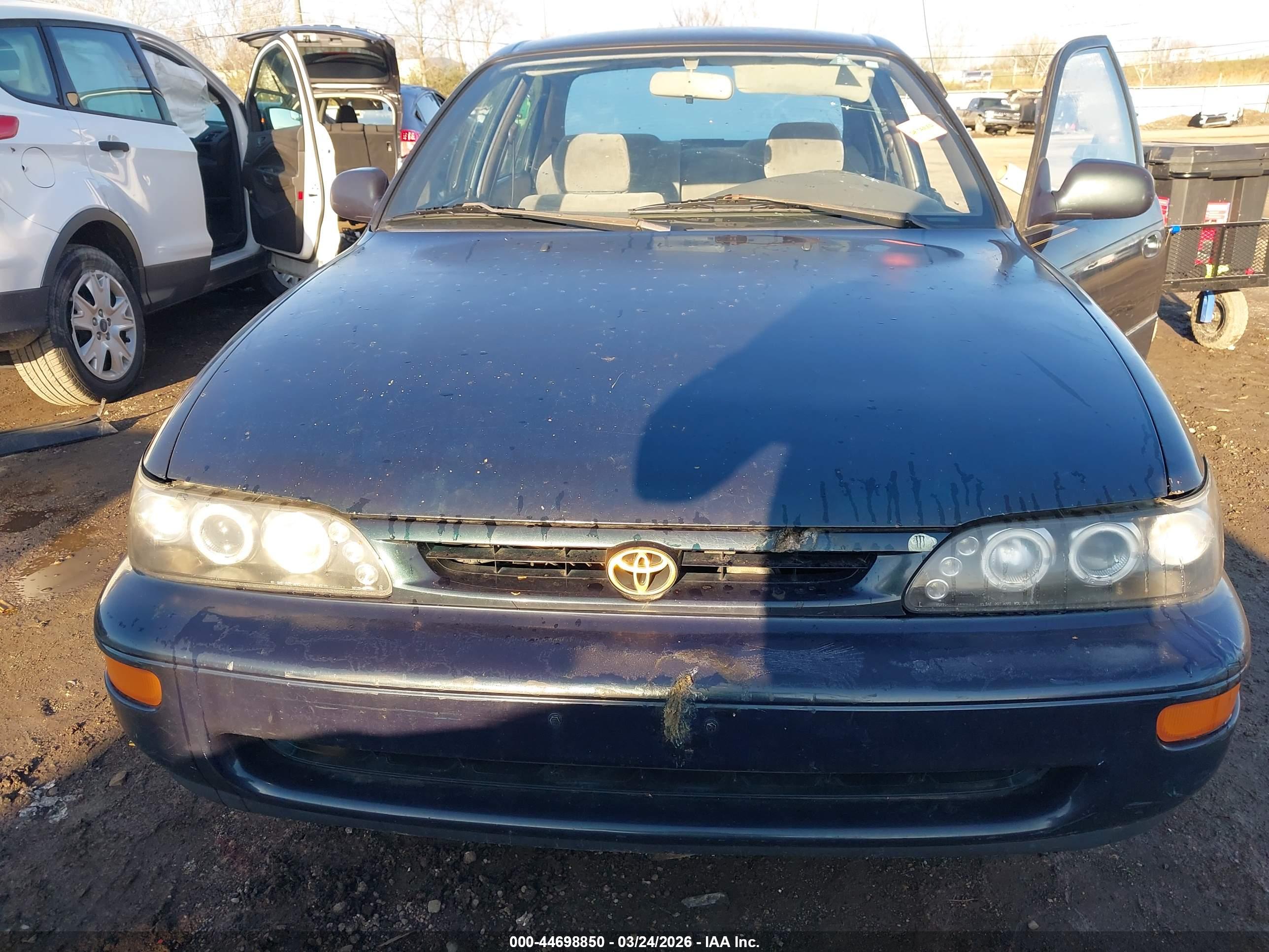 TOYOTA COROLLA image 6