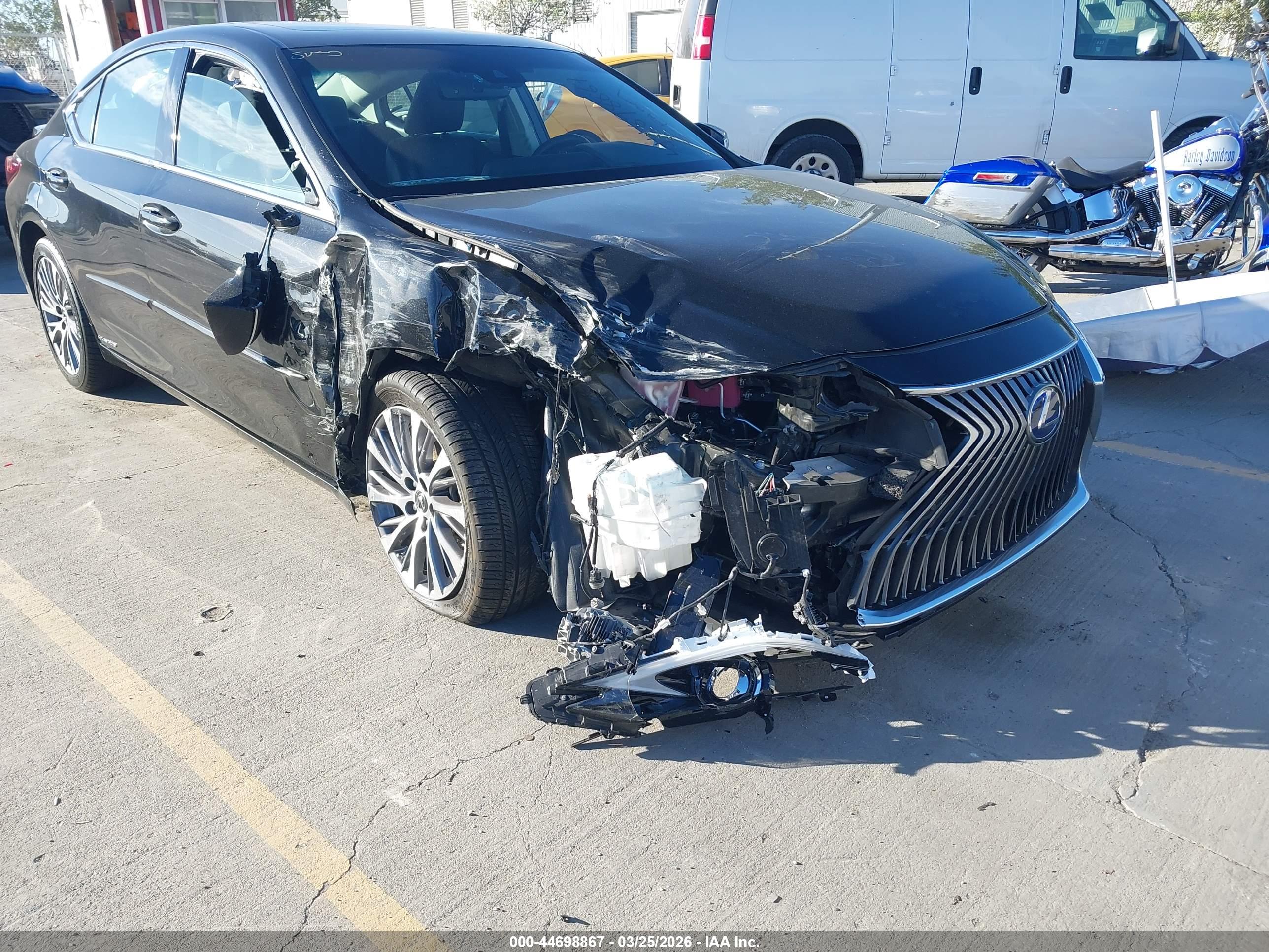 LEXUS ES image 6