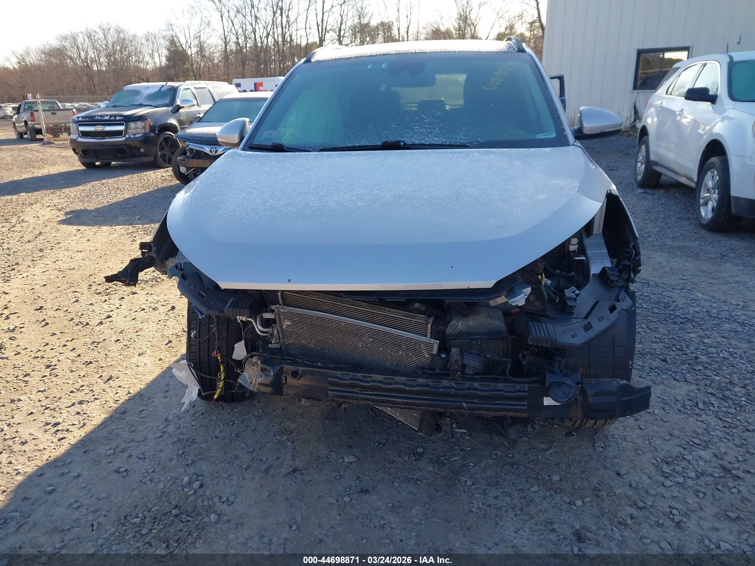 HYUNDAI TUCSON image 6