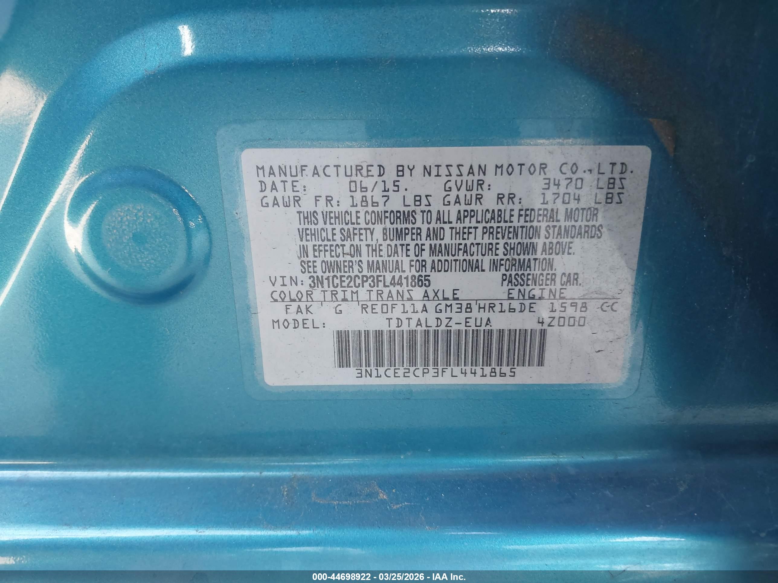 NISSAN VERSA image 9