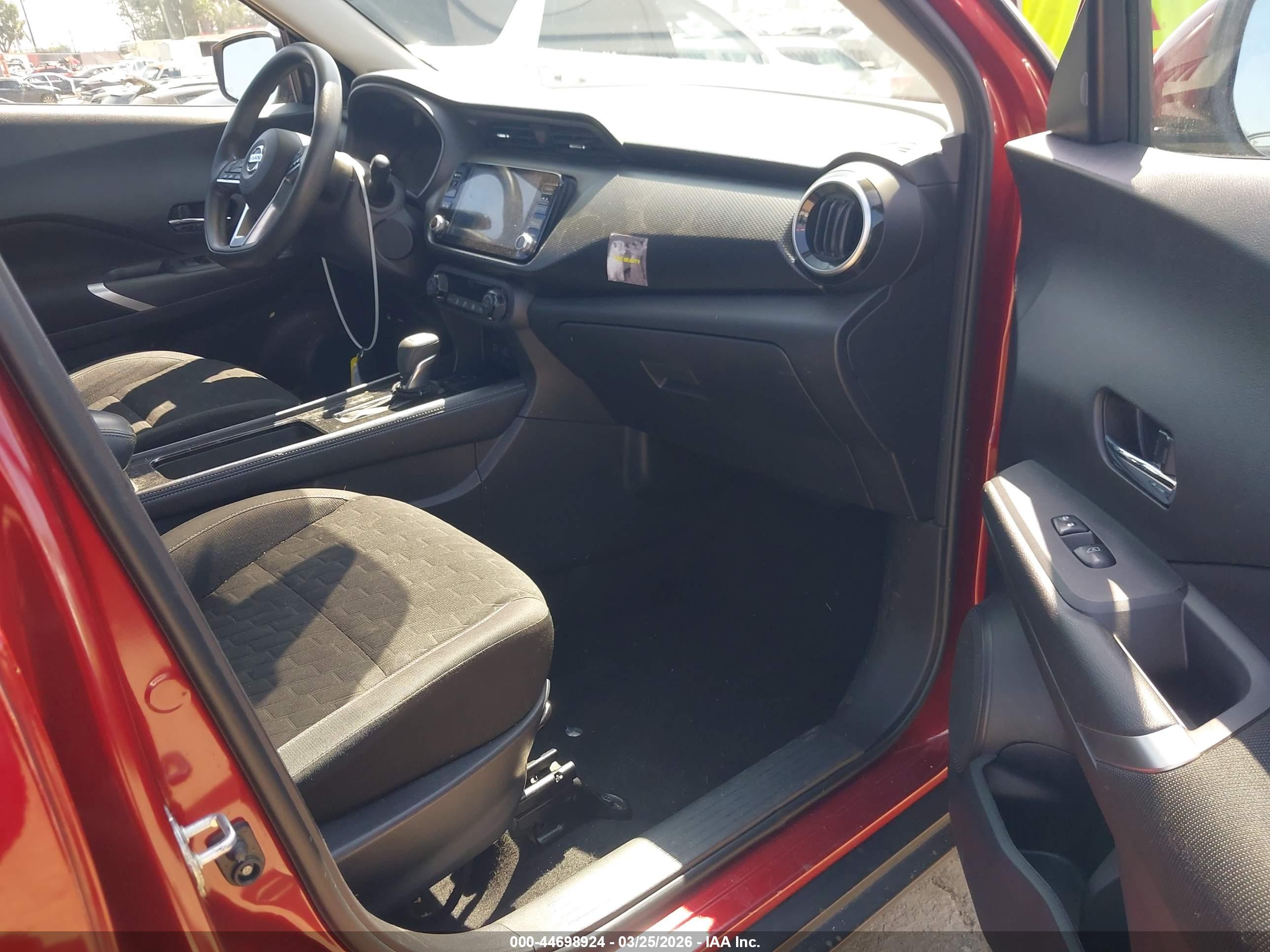NISSAN KICKS image 5