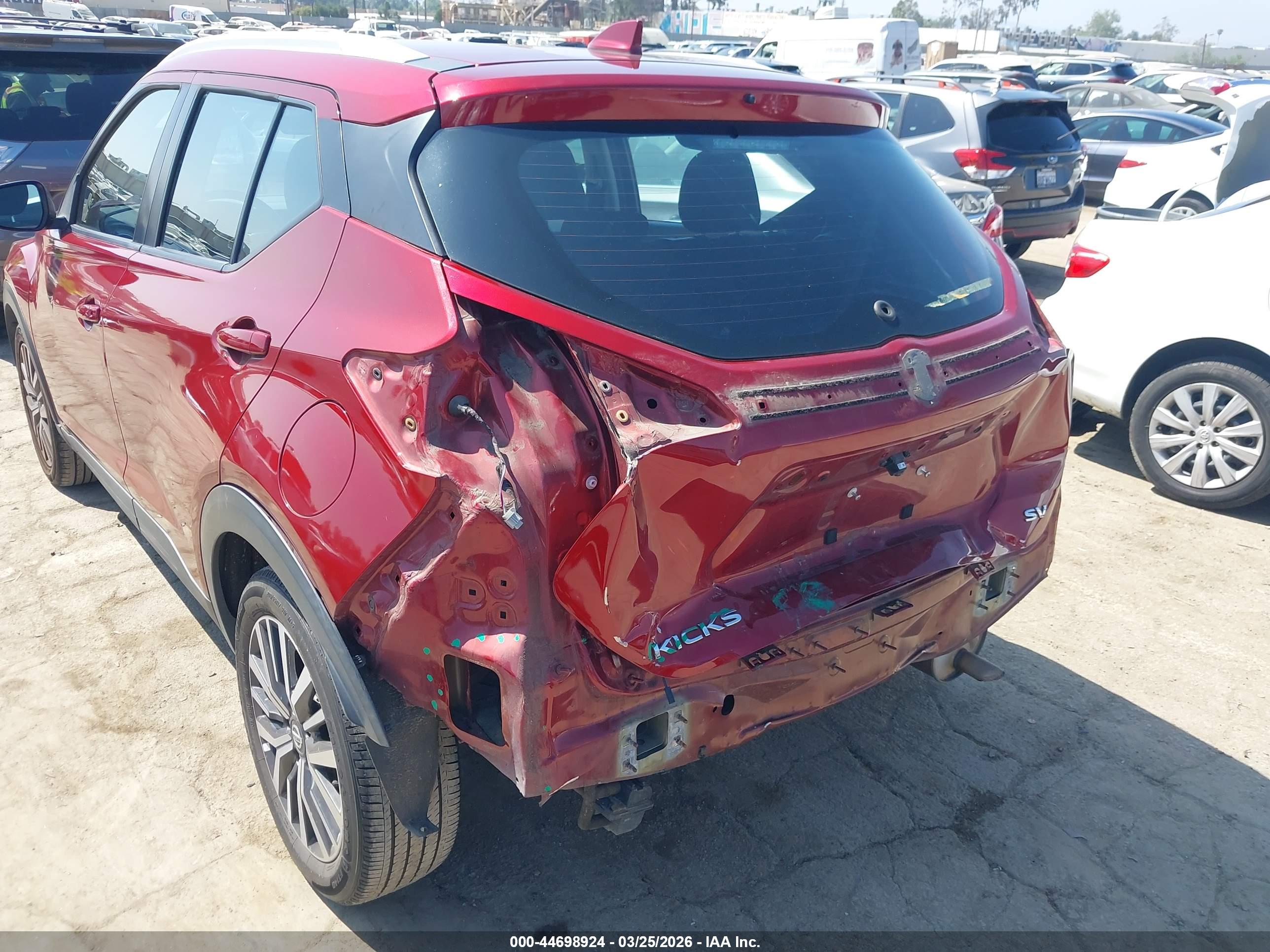 NISSAN KICKS image 6