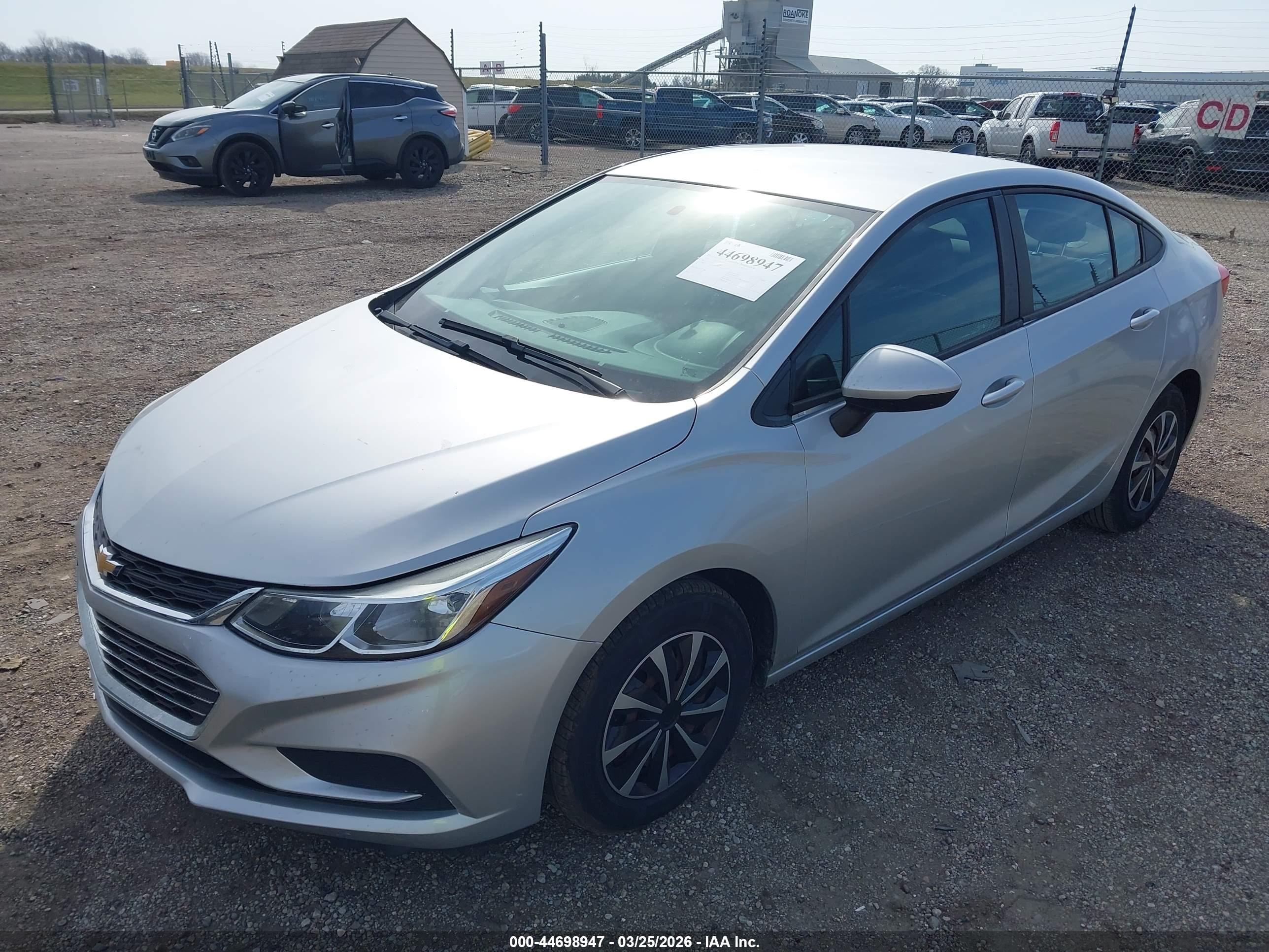 CHEVROLET CRUZE image 2