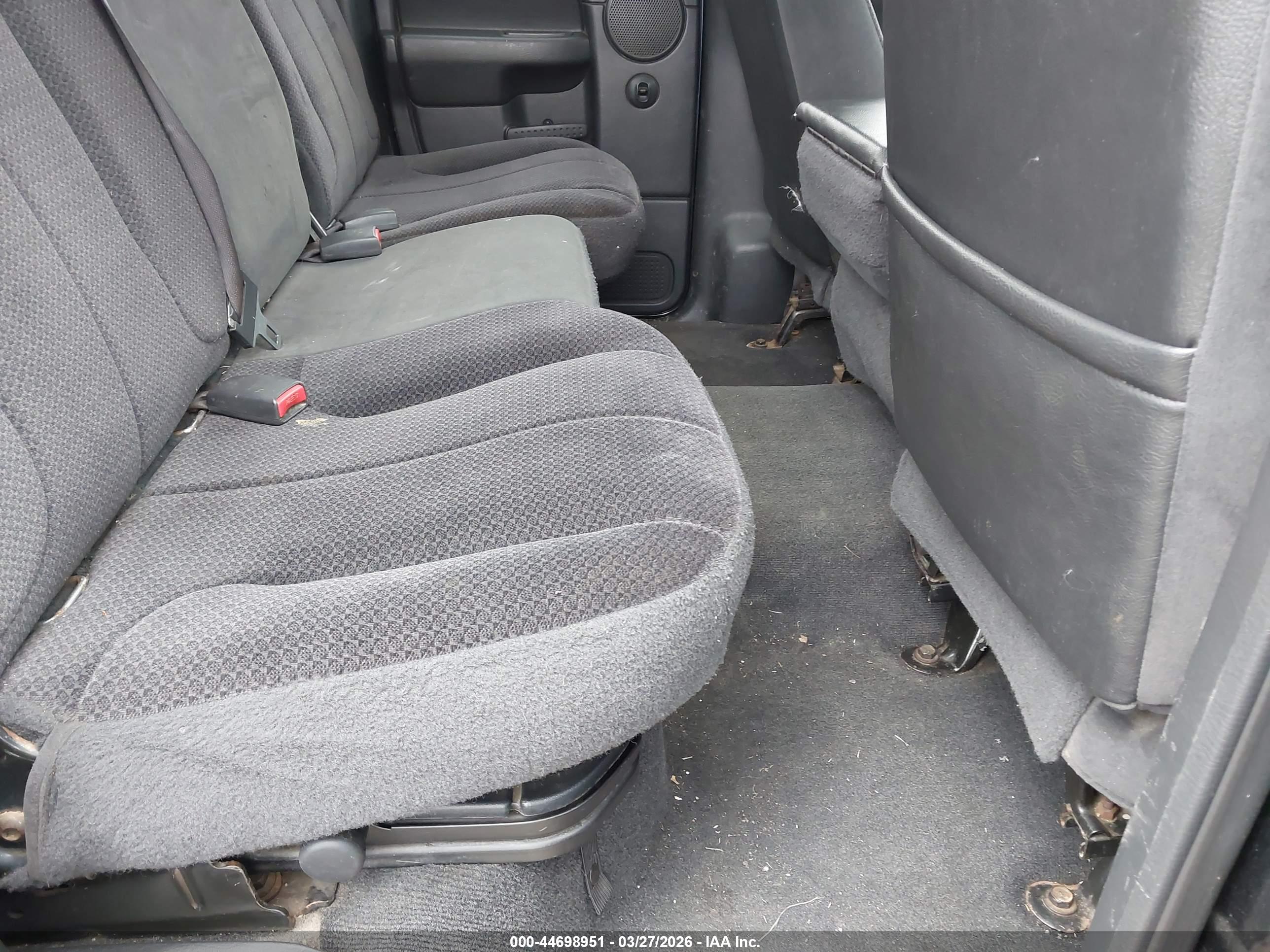 DODGE RAM image 8