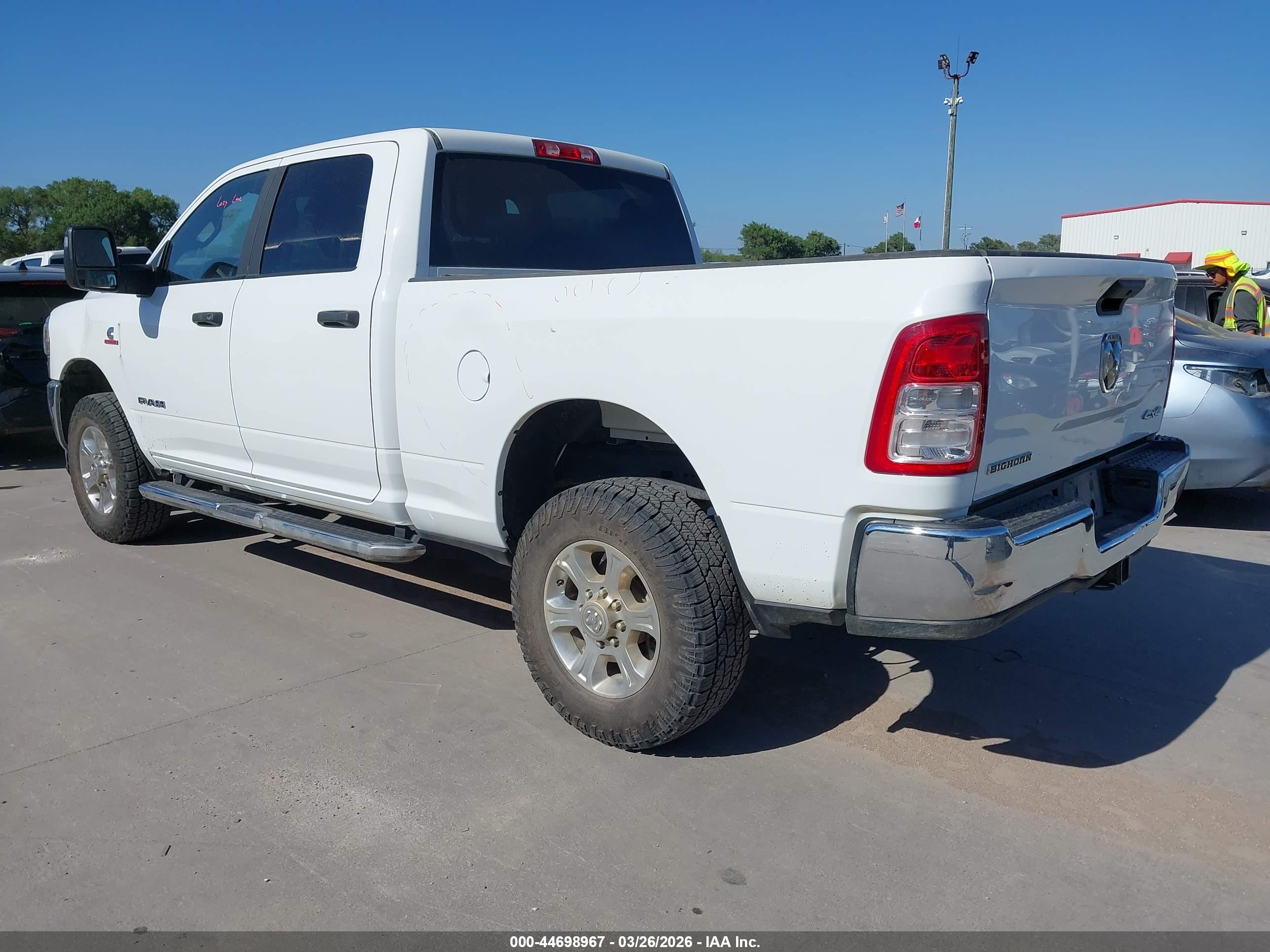 RAM 2500 image 3