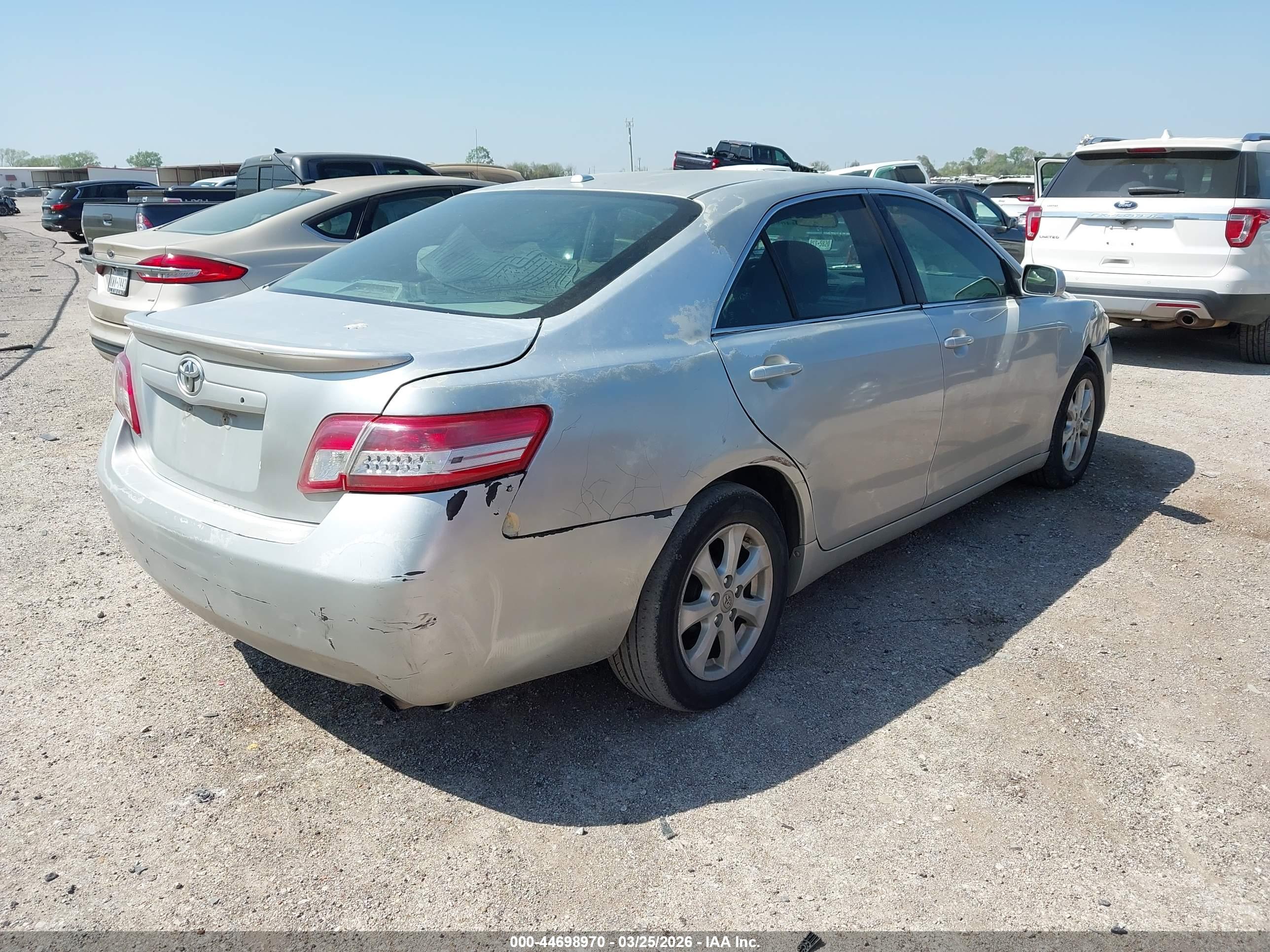 TOYOTA CAMRY image 4