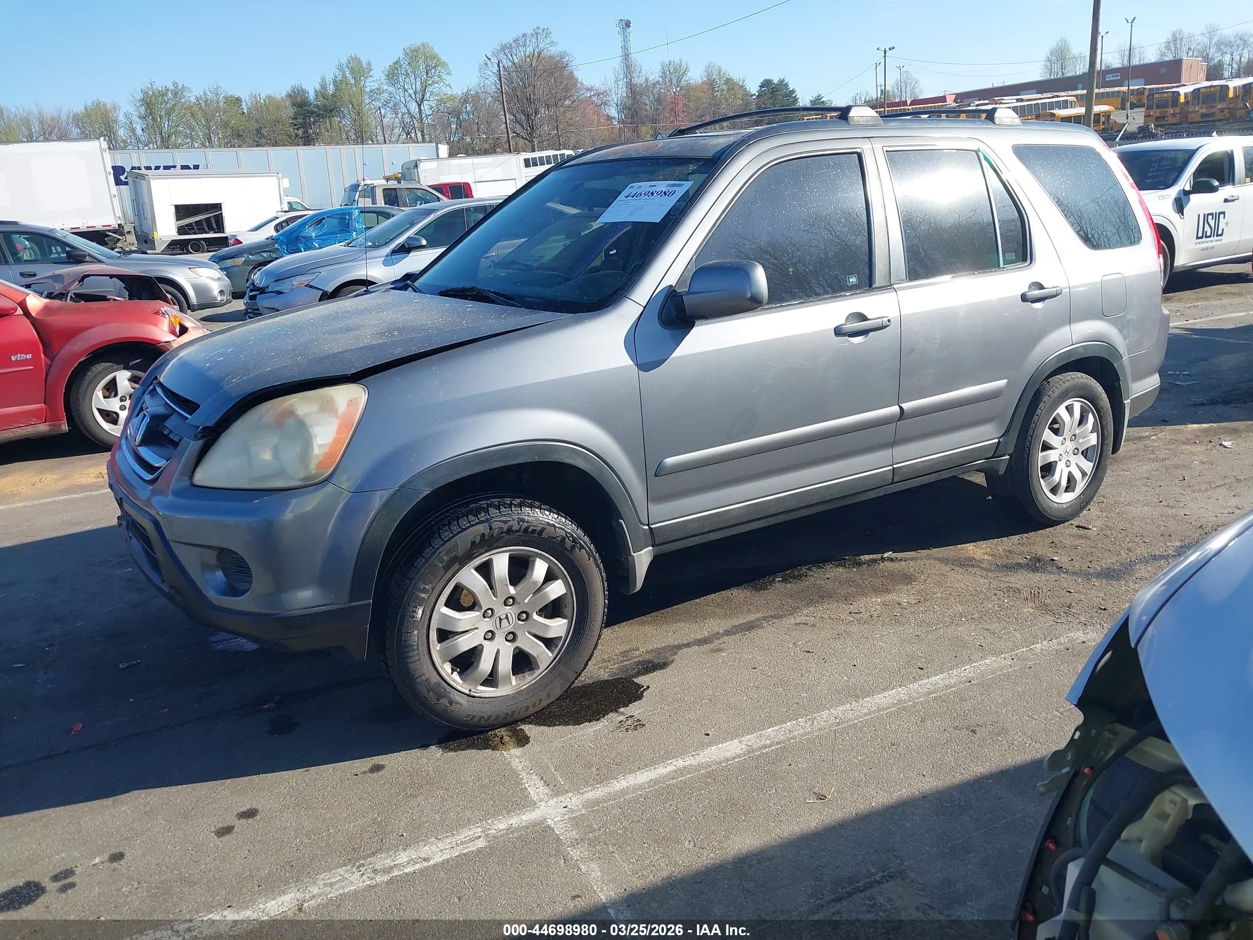 HONDA CR-V image 2