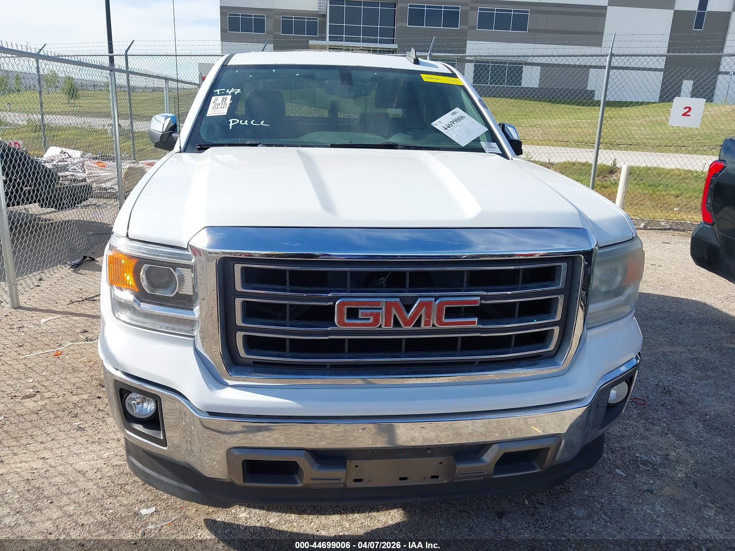 GMC SIERRA image 6