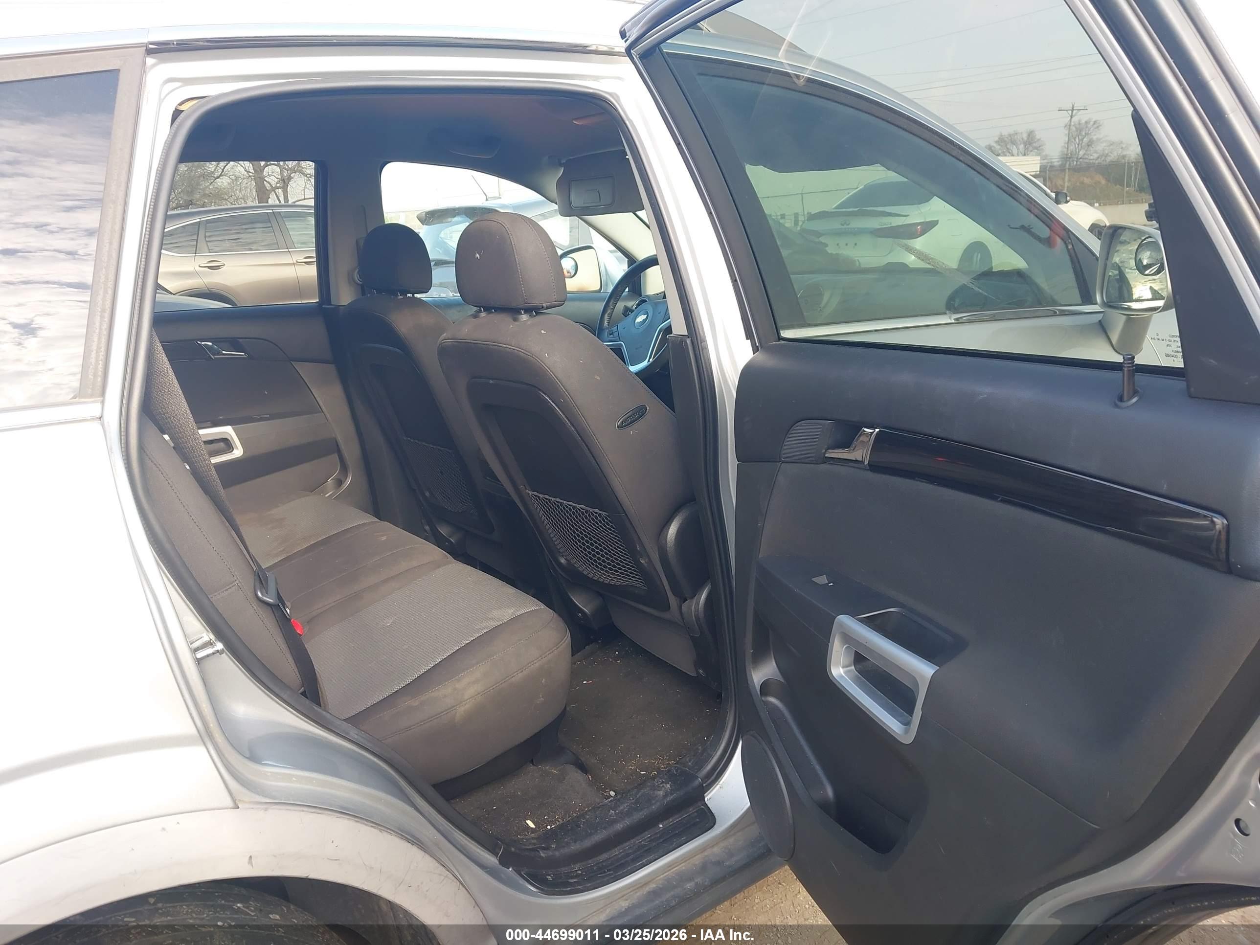 CHEVROLET CAPTIVA image 8