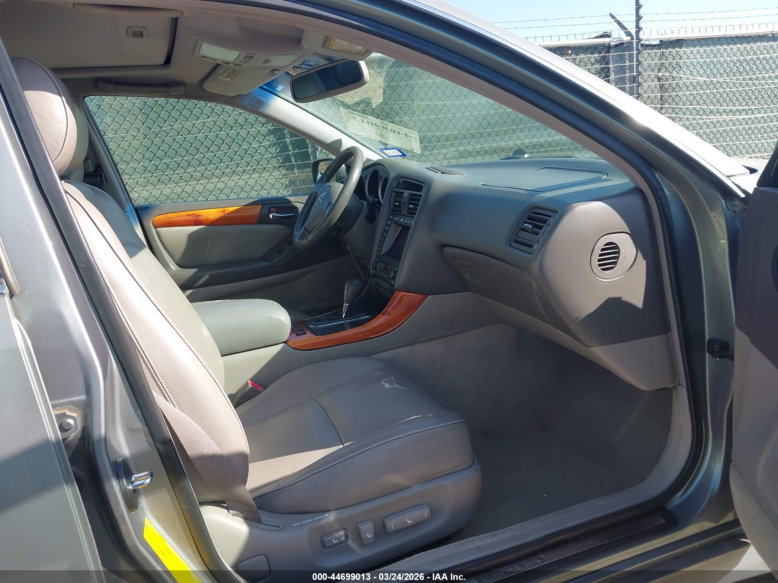LEXUS GS image 5
