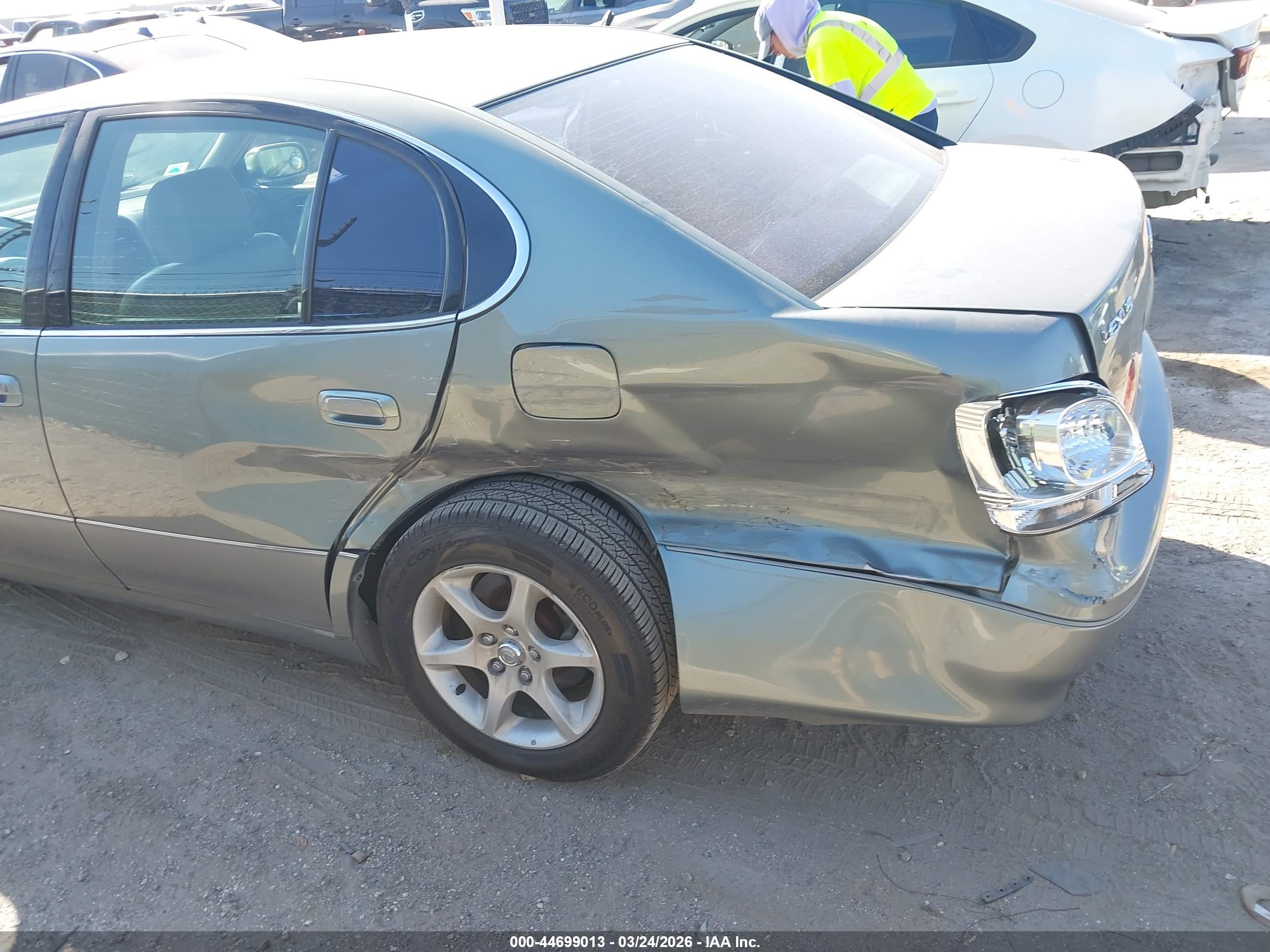 LEXUS GS image 6
