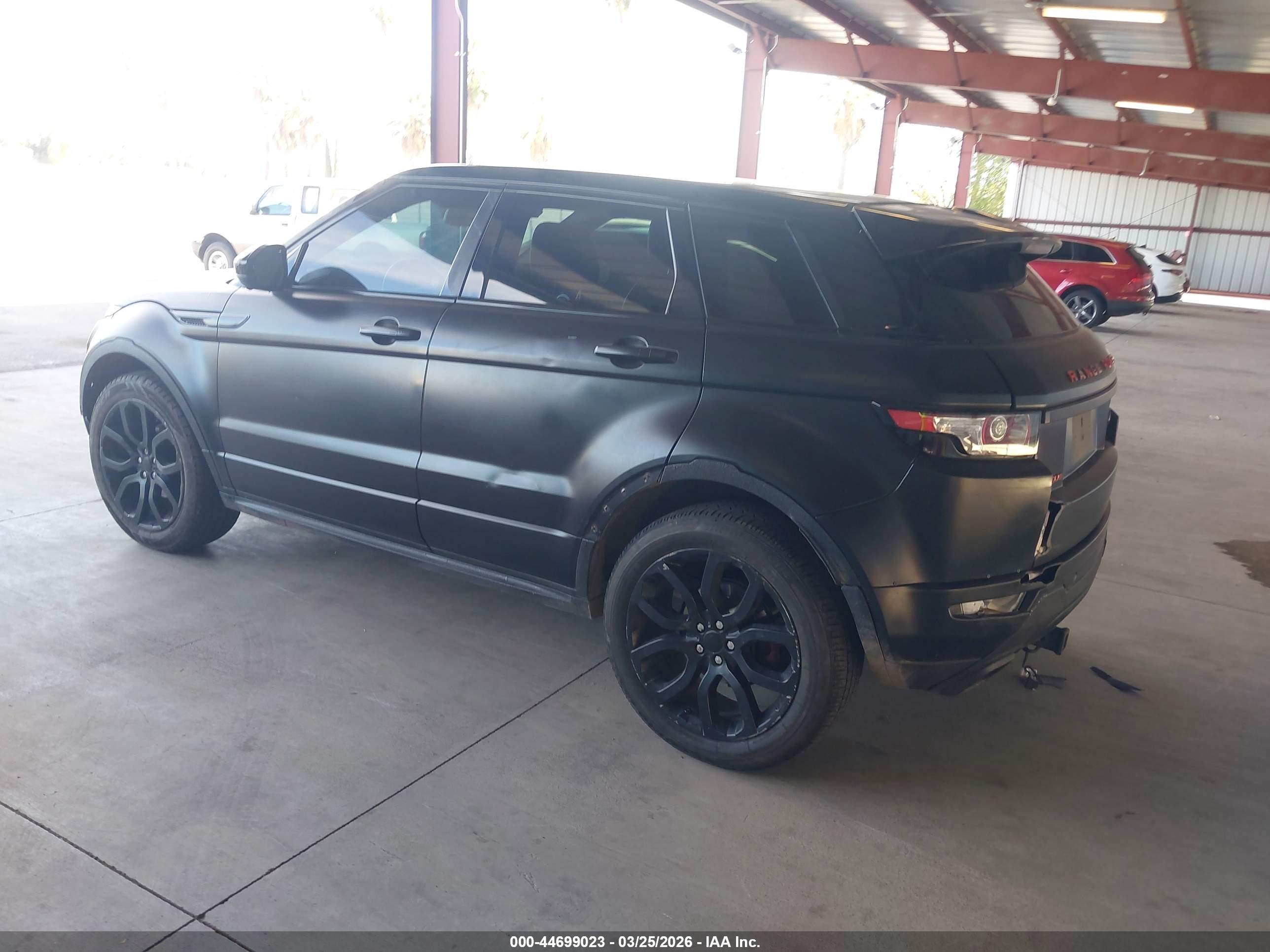 LAND ROVER image 3