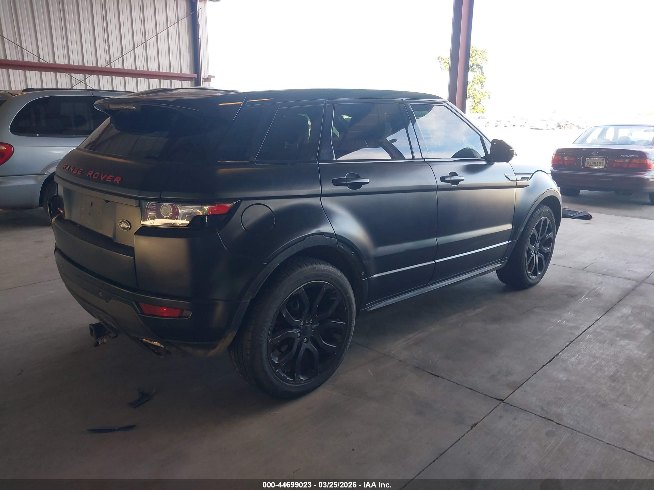 LAND ROVER image 4