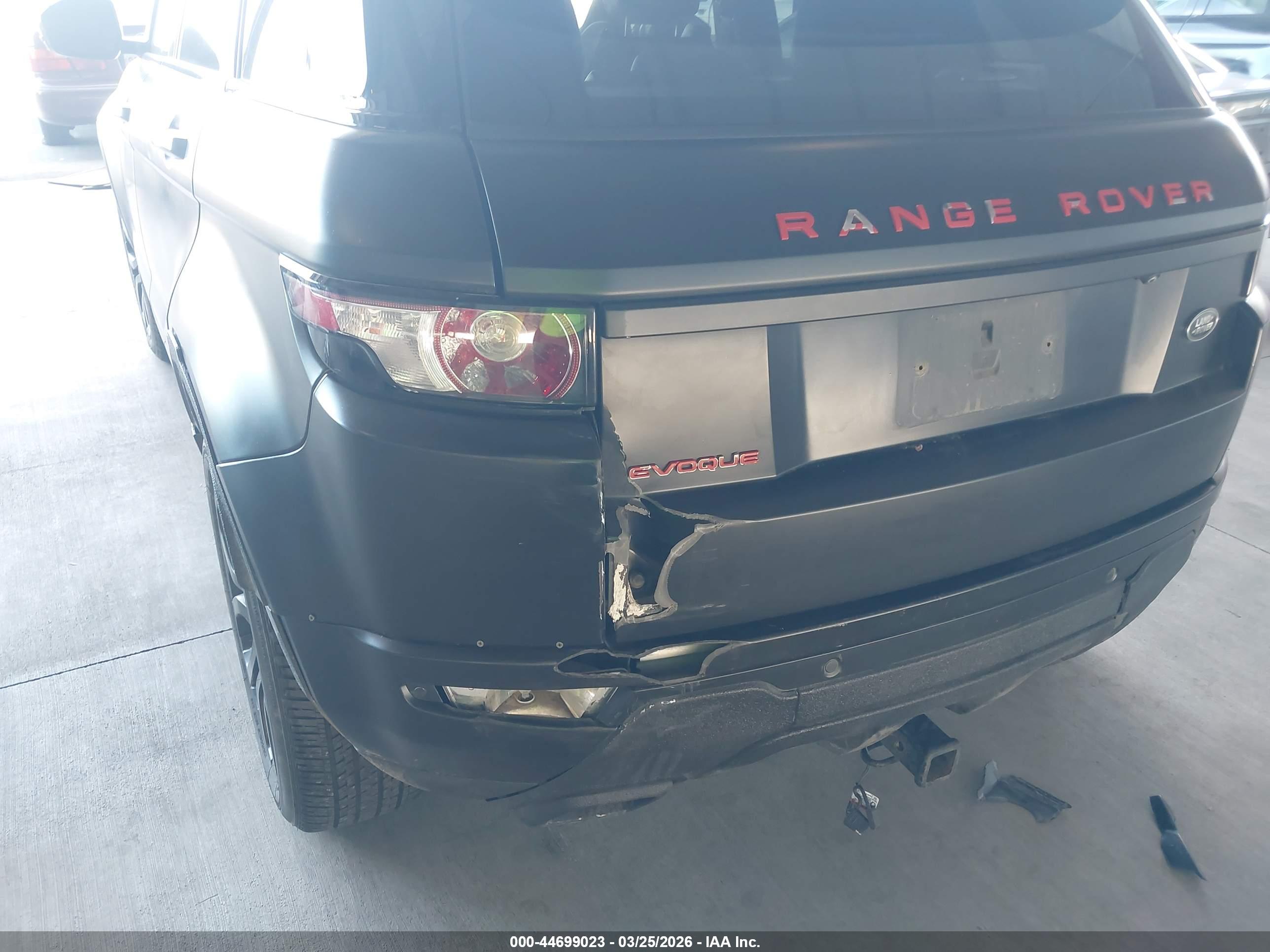 LAND ROVER image 6