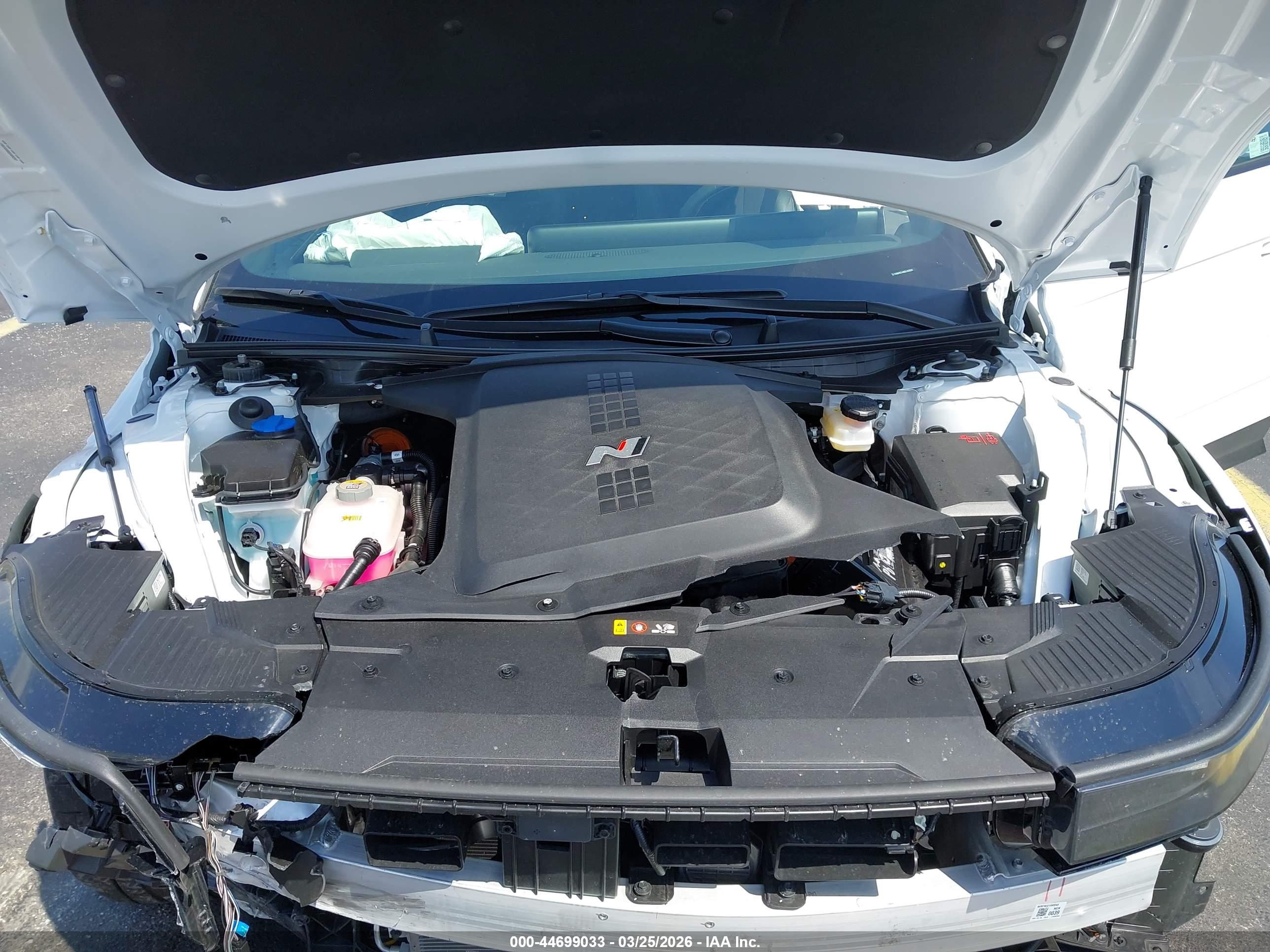 HYUNDAI IONIQ image 10