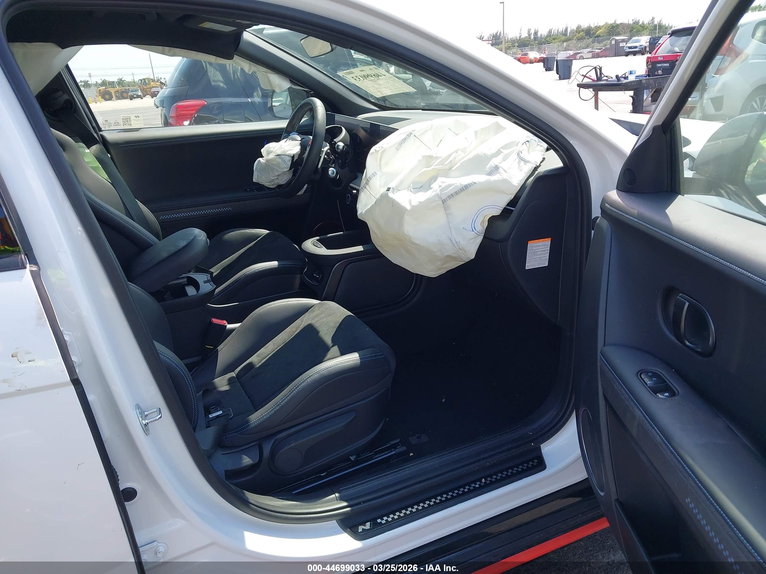 HYUNDAI IONIQ image 5
