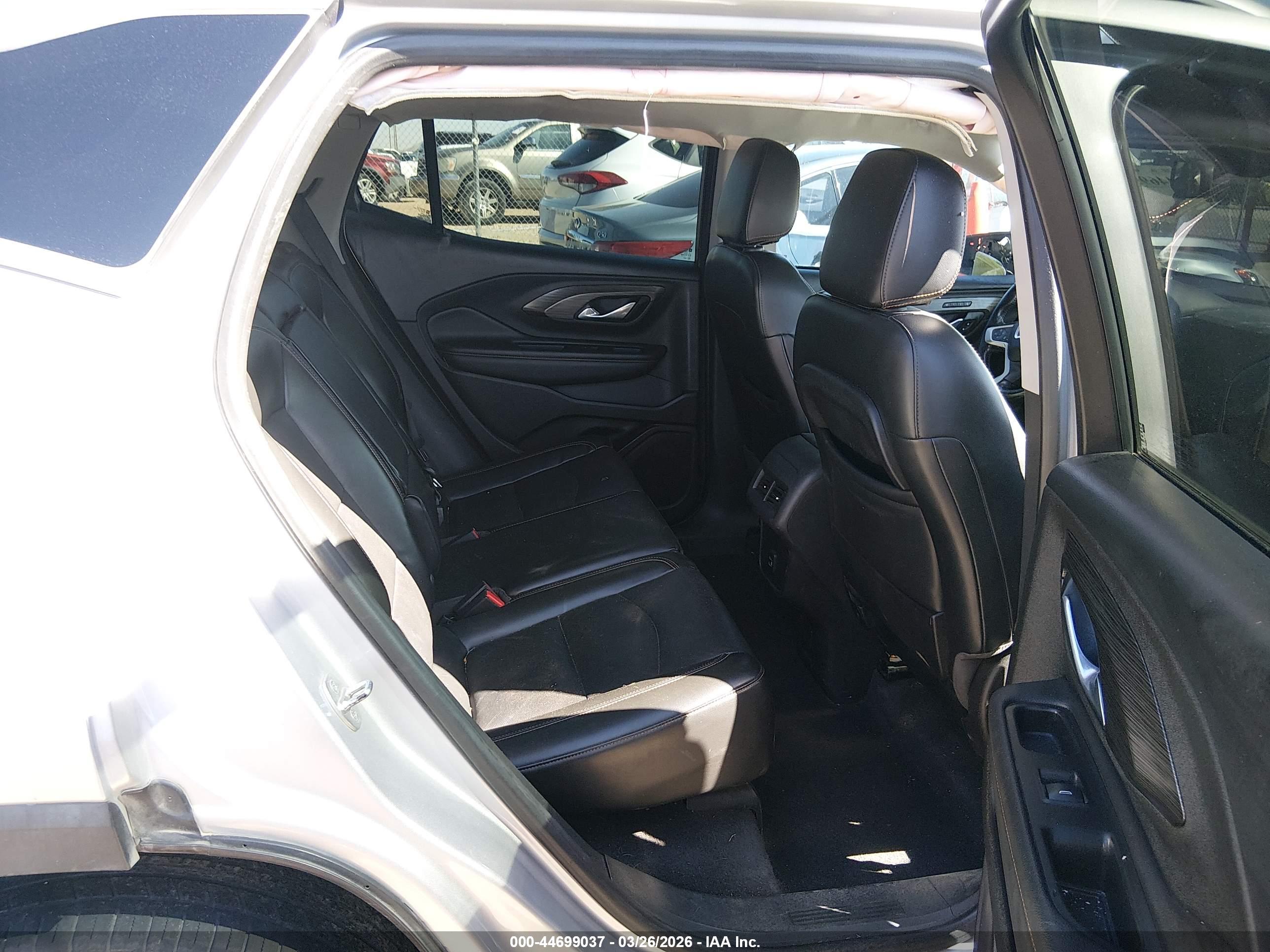 GMC TERRAIN image 8