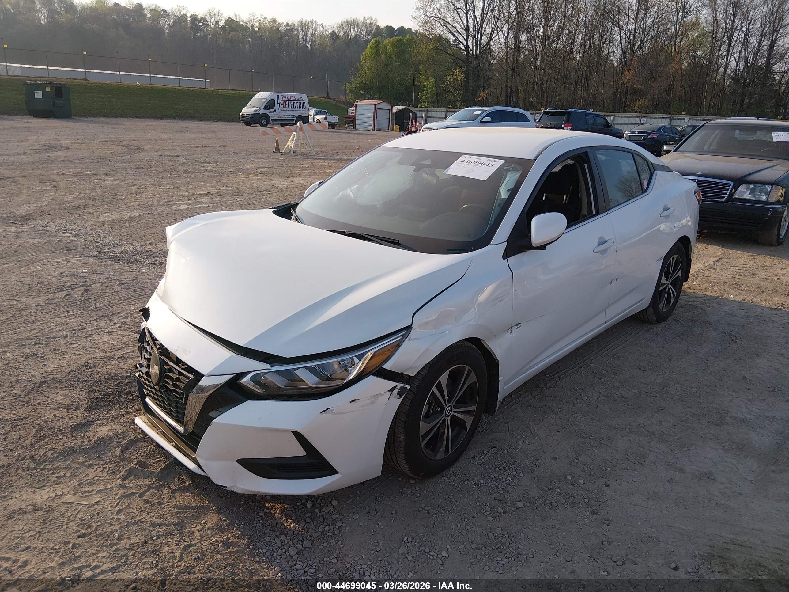 NISSAN SENTRA image 2