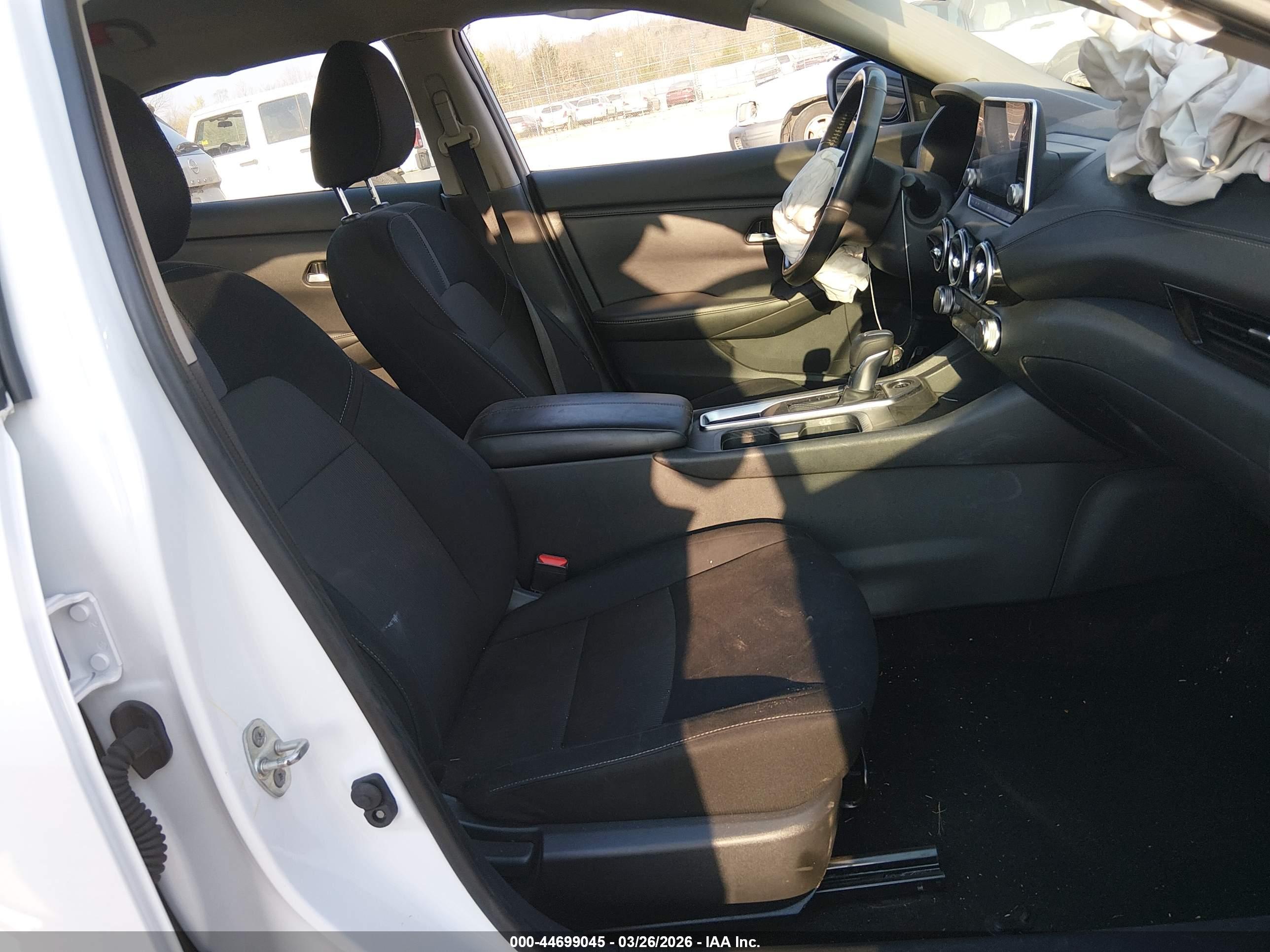 NISSAN SENTRA image 5