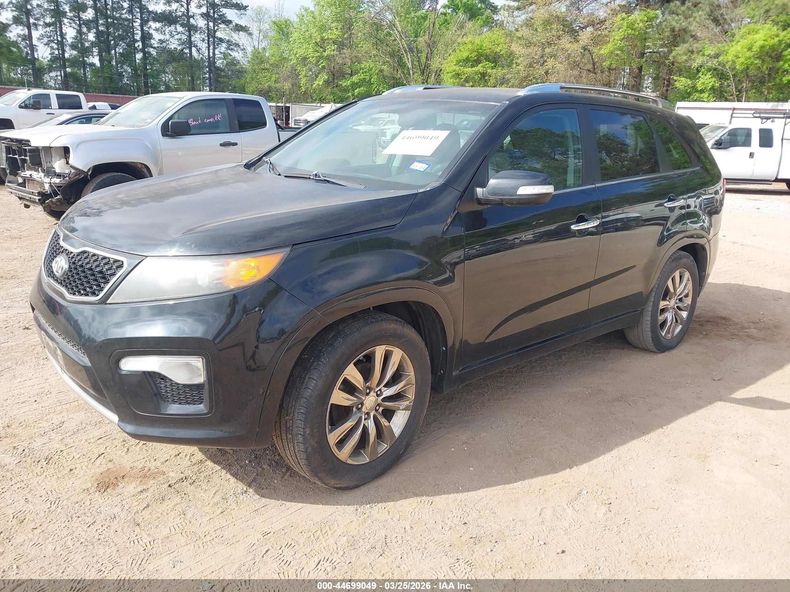 KIA SORENTO image 2